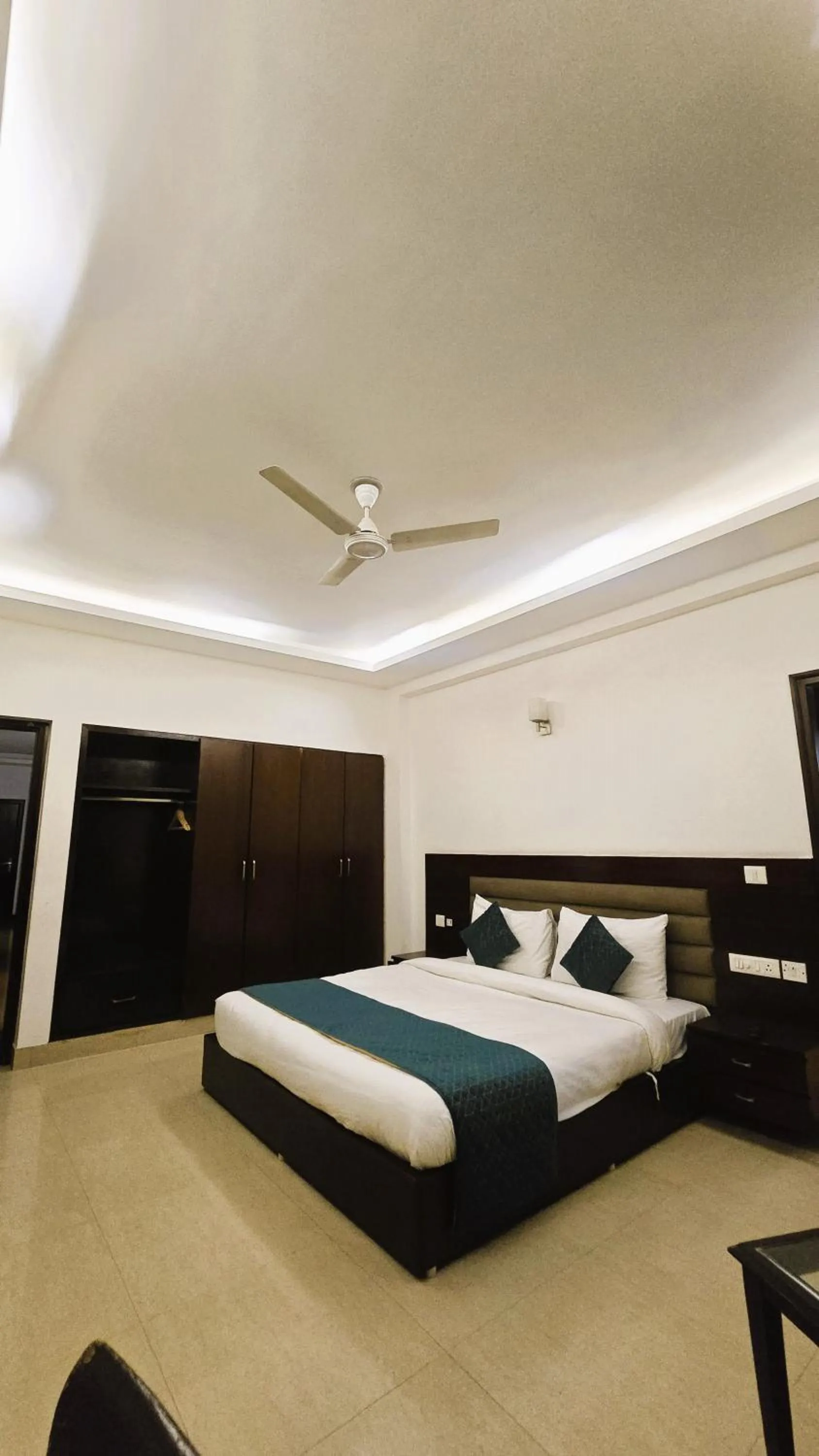 Bed in Tavisha Villa Film City Road Dadri Road