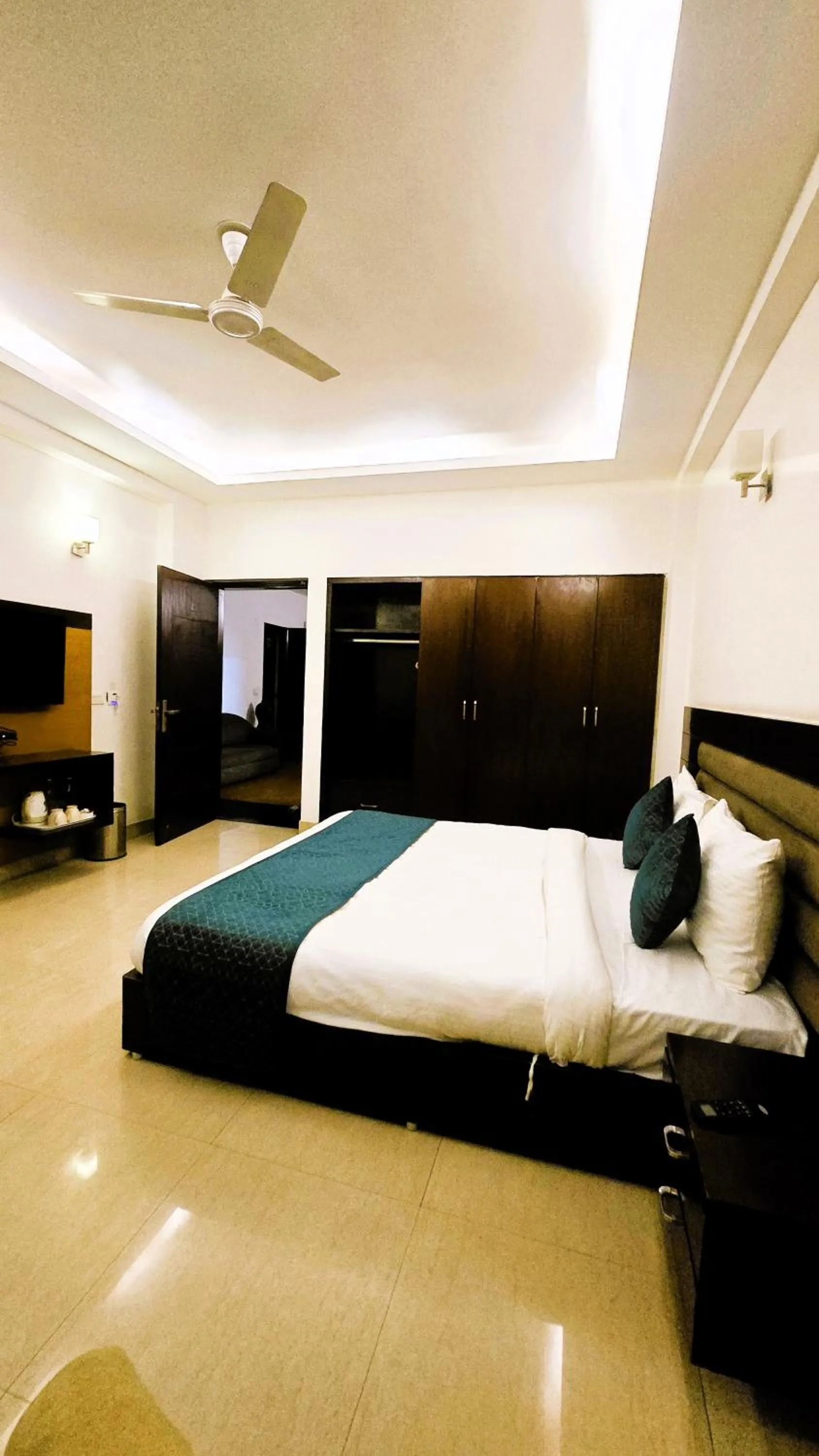 Bed in Tavisha Villa Film City Road Dadri Road
