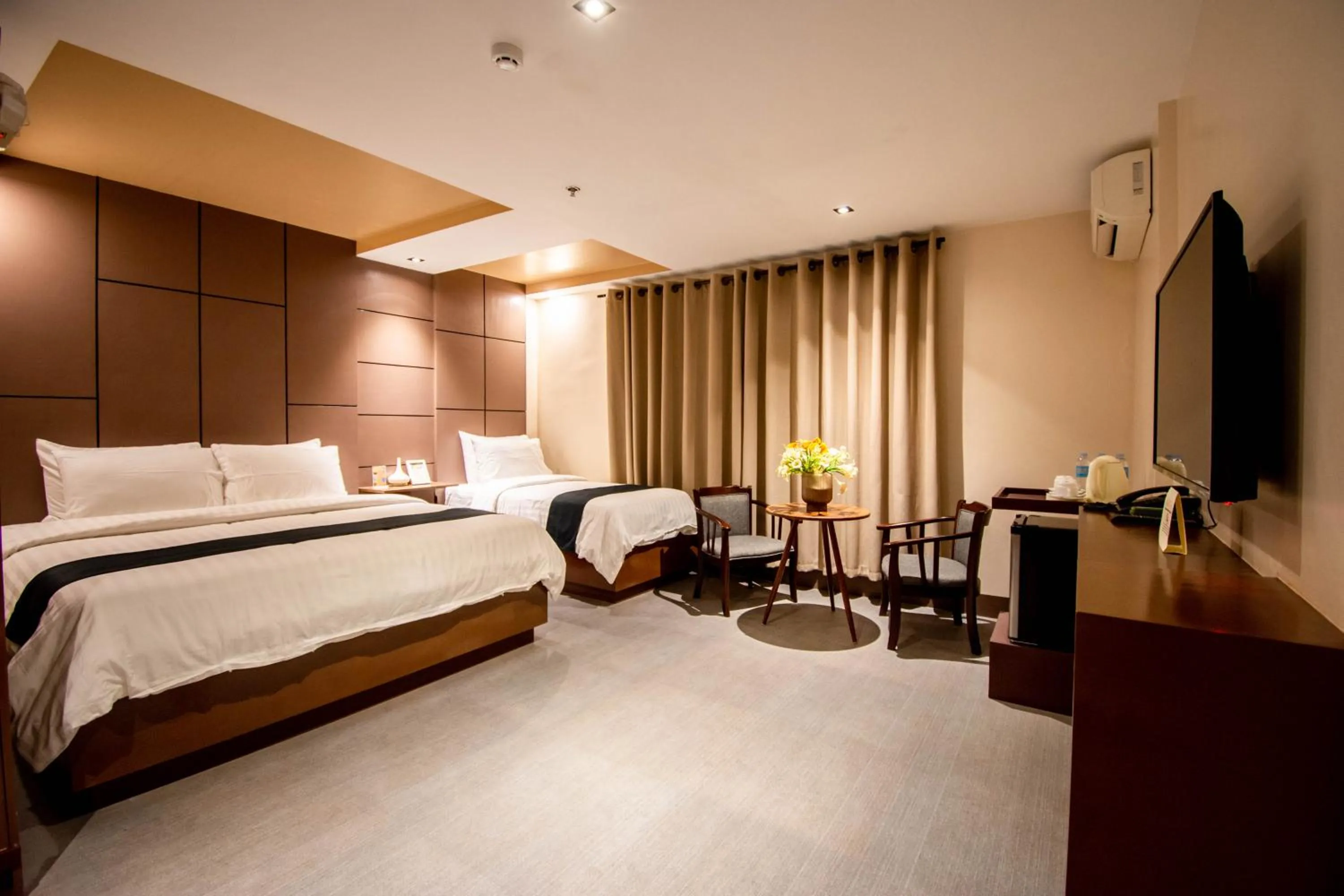 Photo of the whole room, Bed in ECL Resort Hotel Boracay