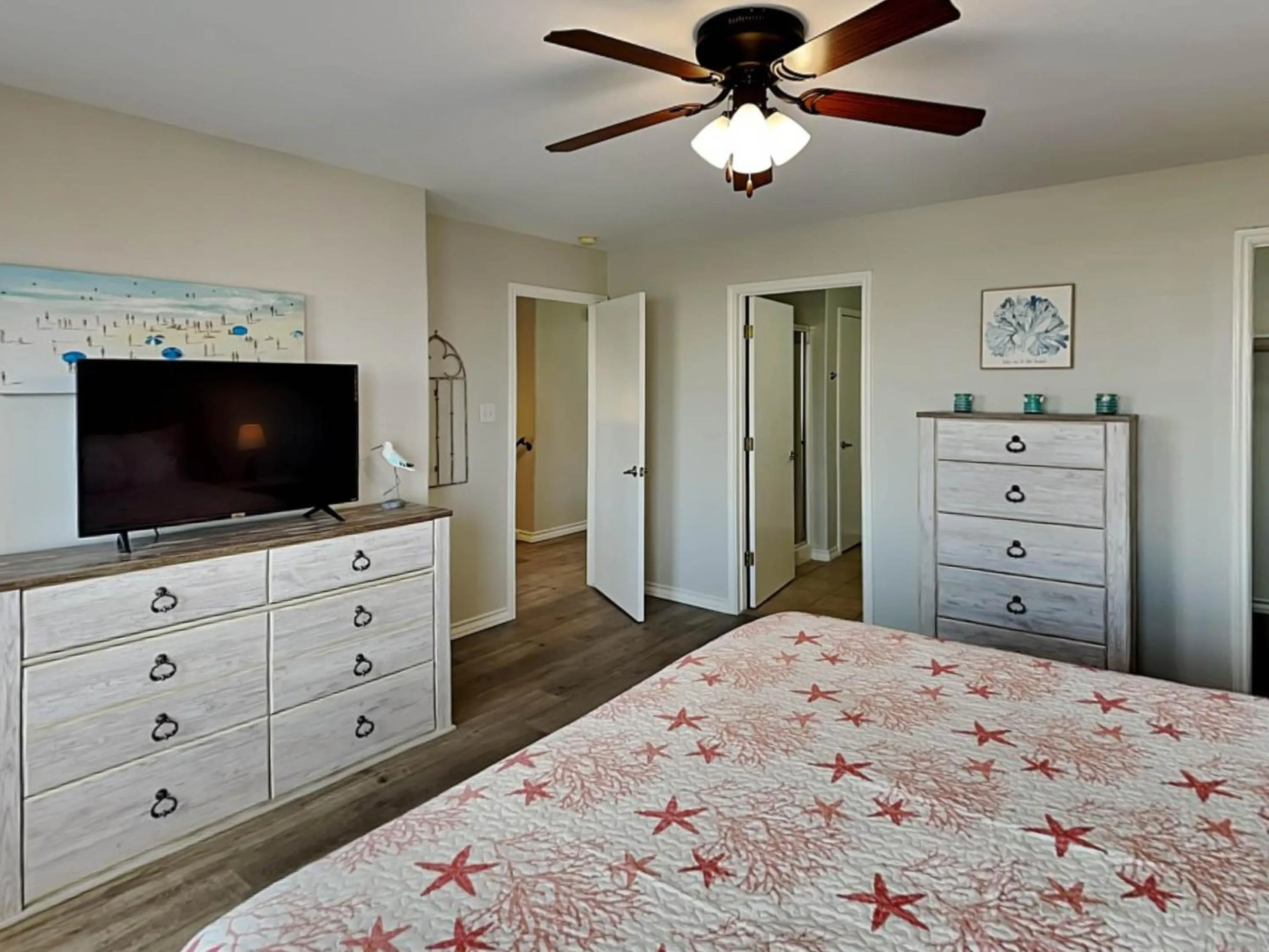 Property building, Bed in Blew By You