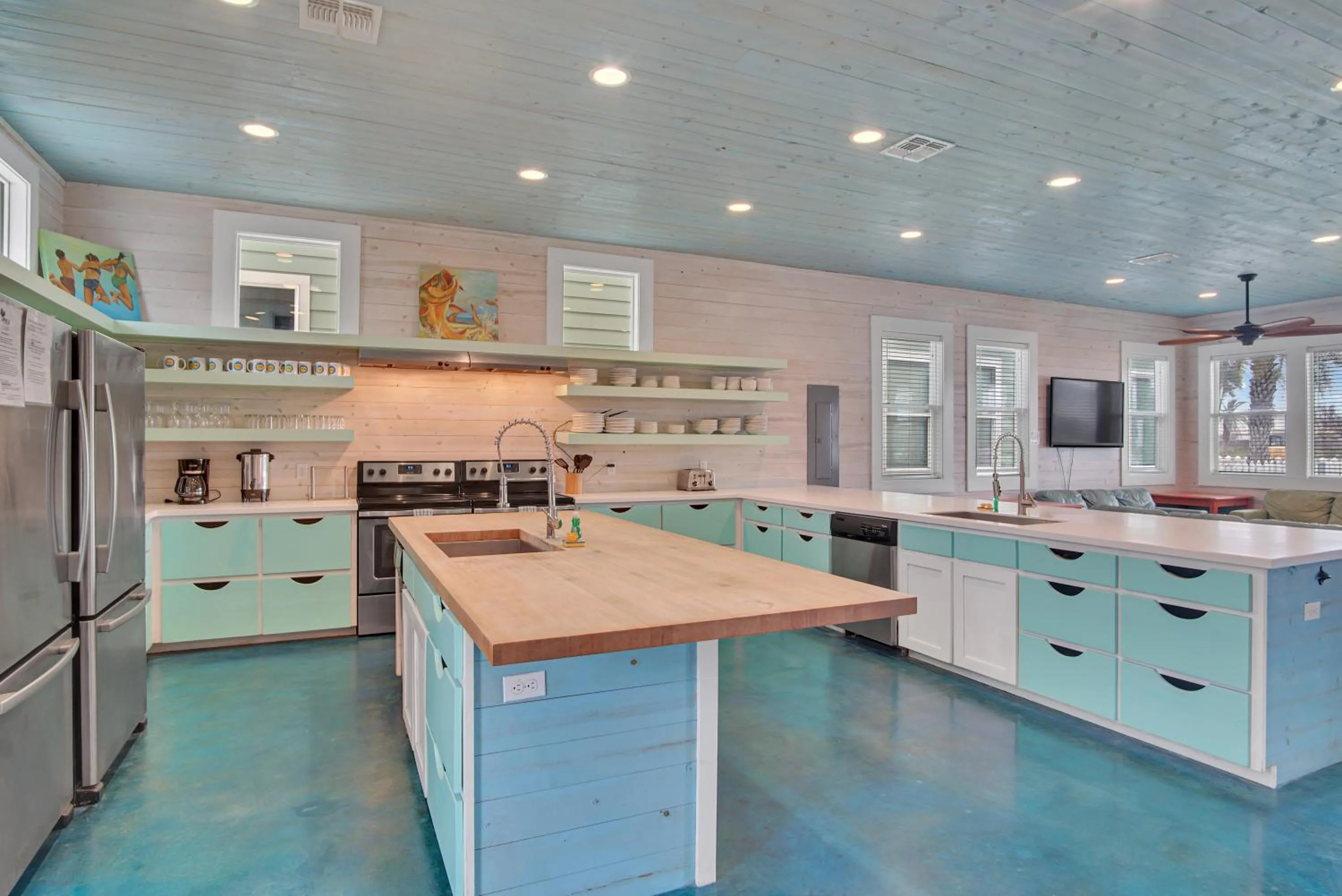 Property building in Beach Club 3