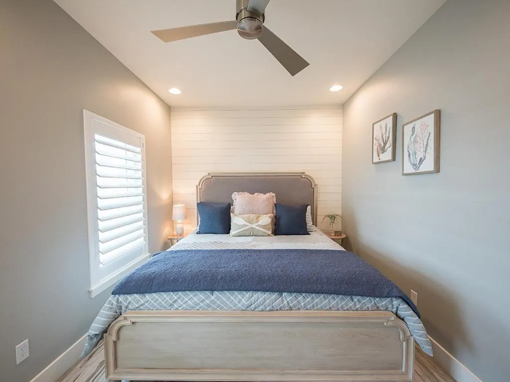 Property building, Bed in All Decked Out