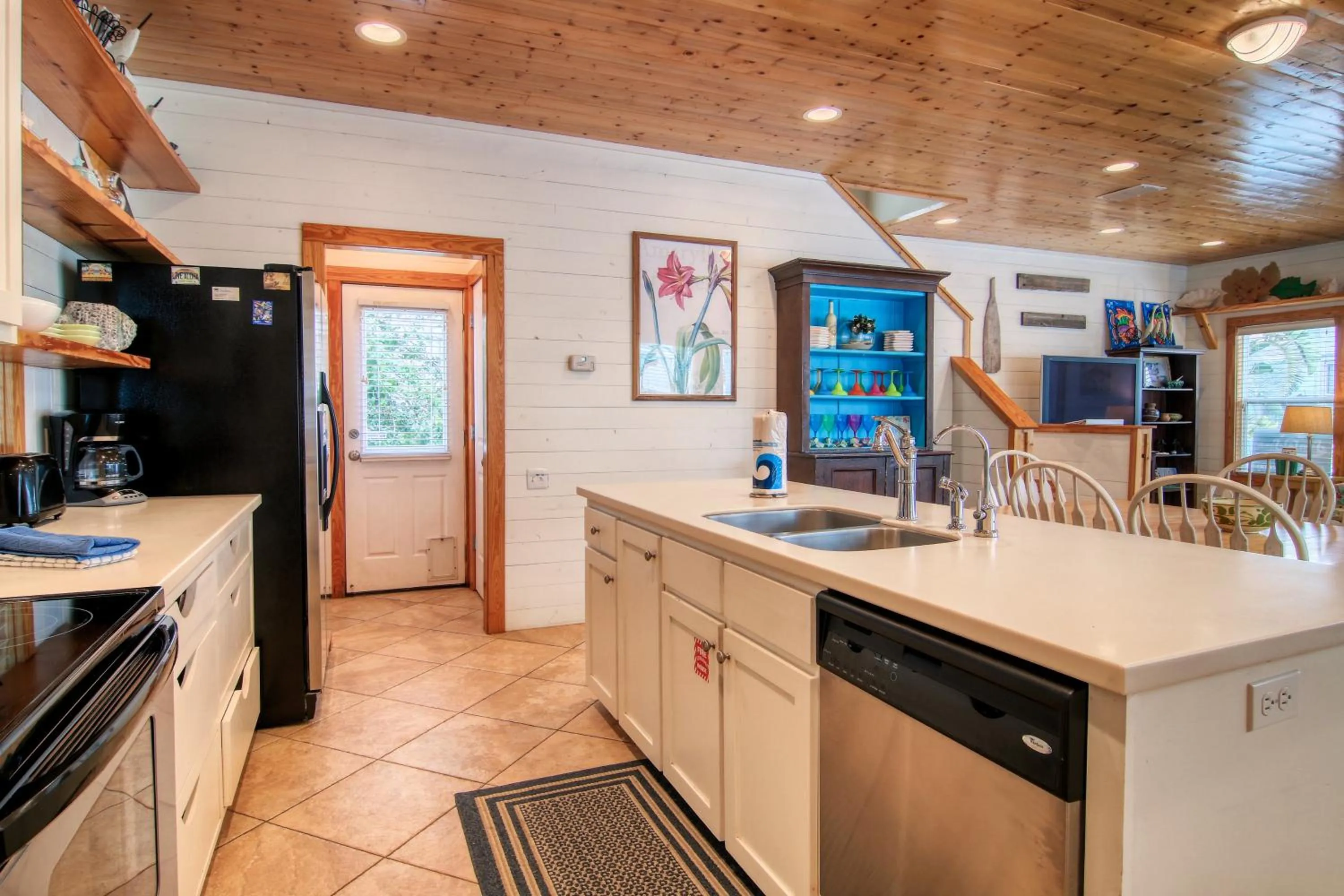 Property building in The Ohana Hut