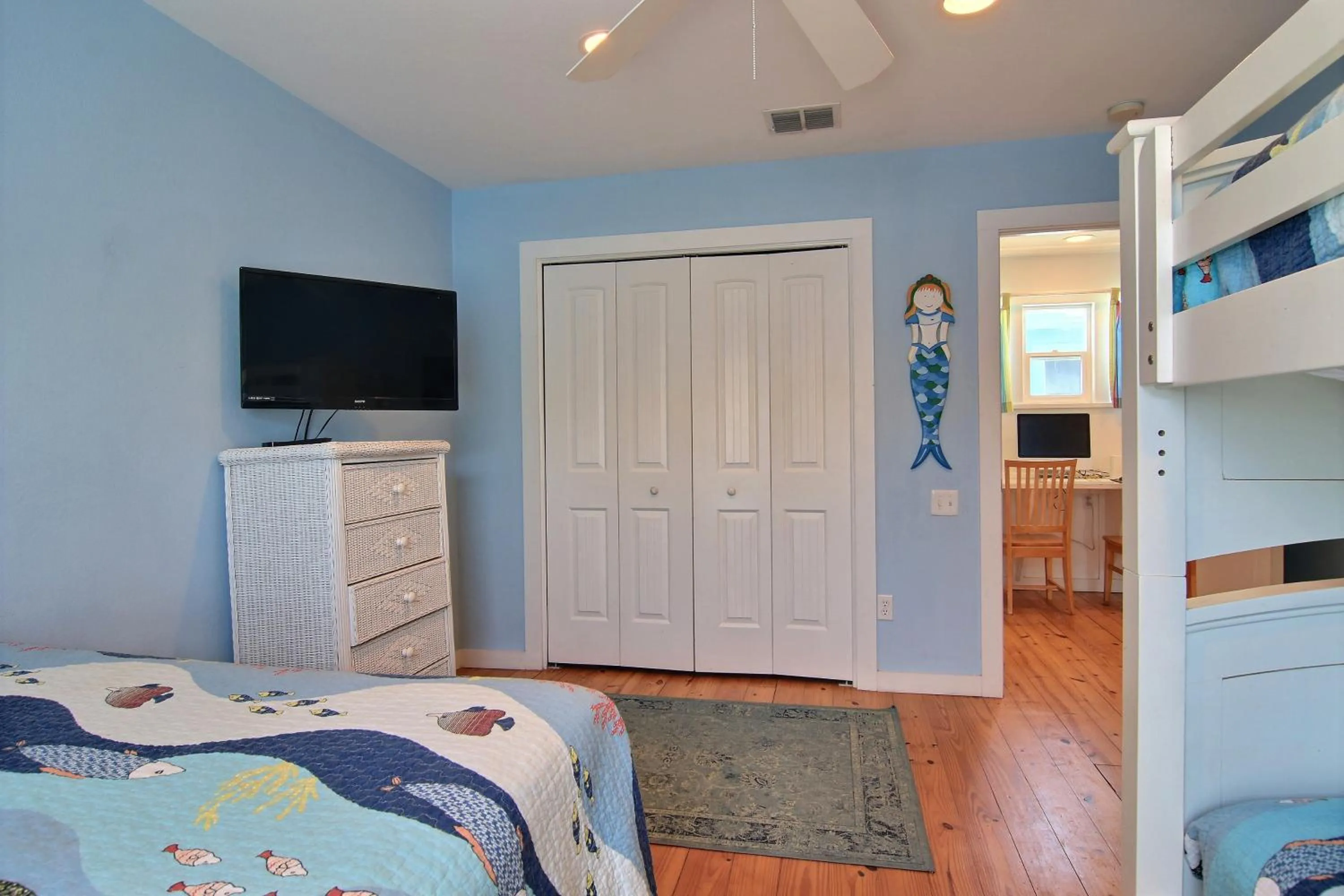 Property building, Bed in No Shoes No Shirt No Problem