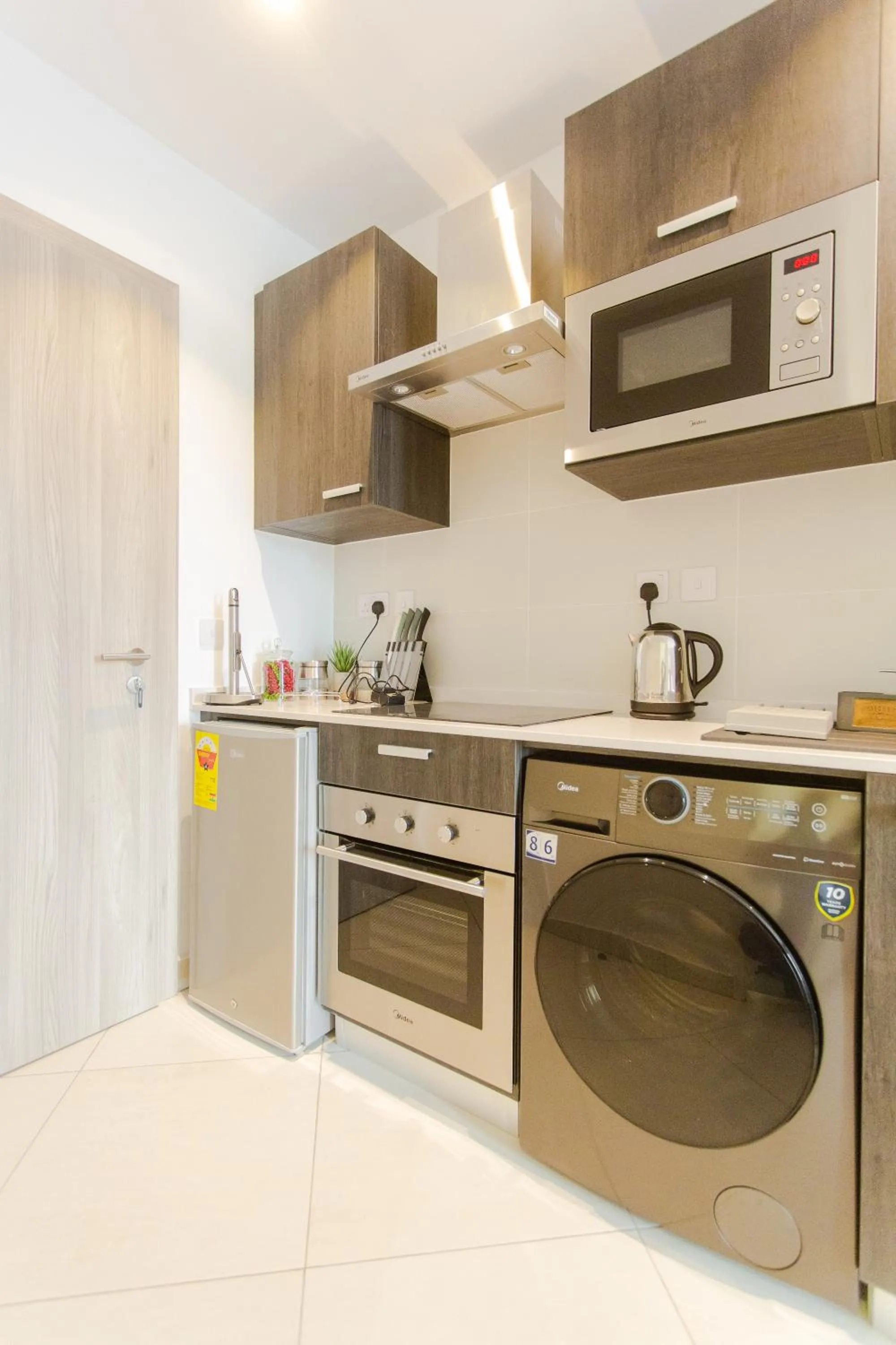 Kitchen or kitchenette in Accra Luxury Apartments @ The Lennox
