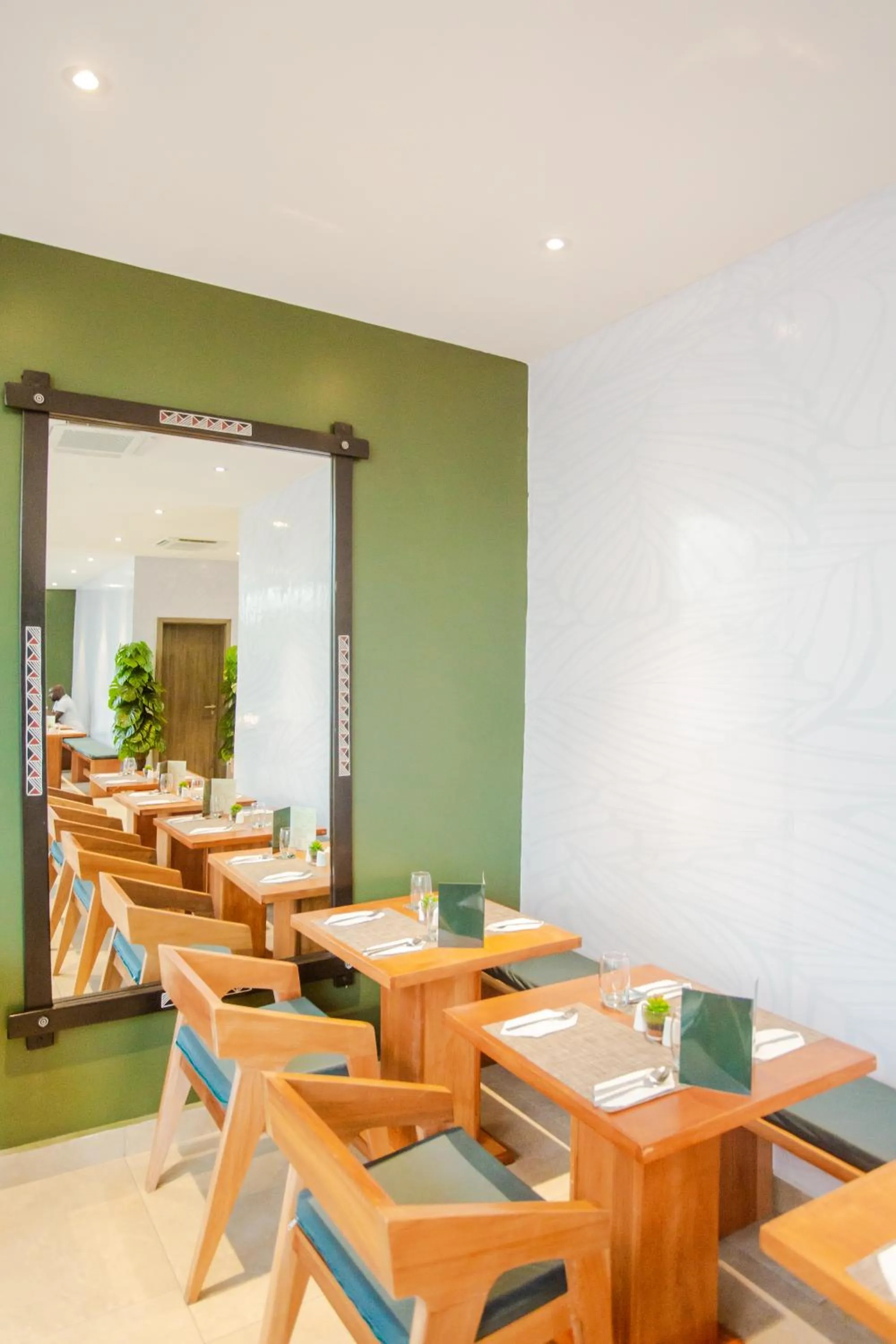 Restaurant/places to eat in Accra Luxury Apartments @ The Lennox