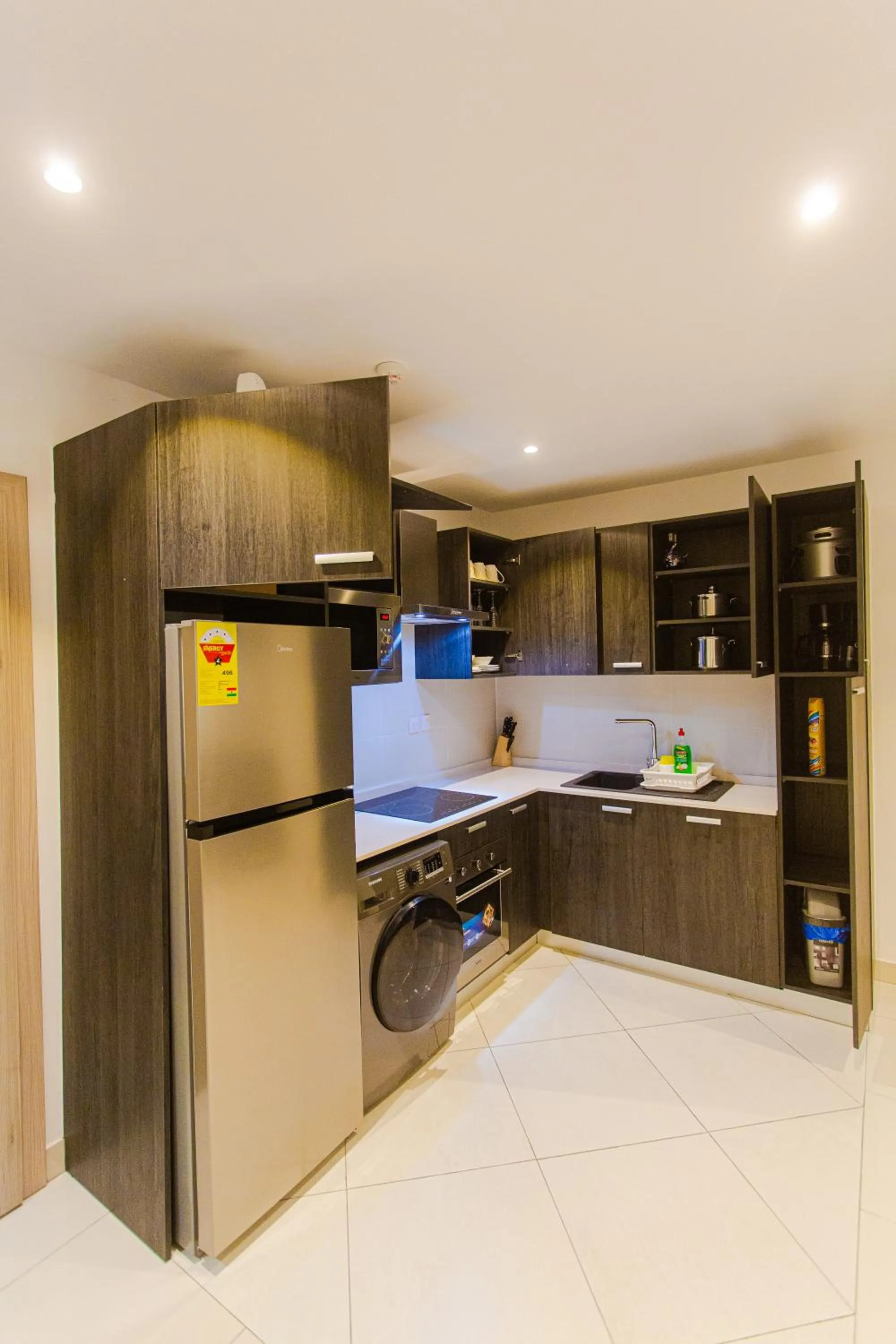 Kitchen or kitchenette in Accra Luxury Apartments @ The Lennox