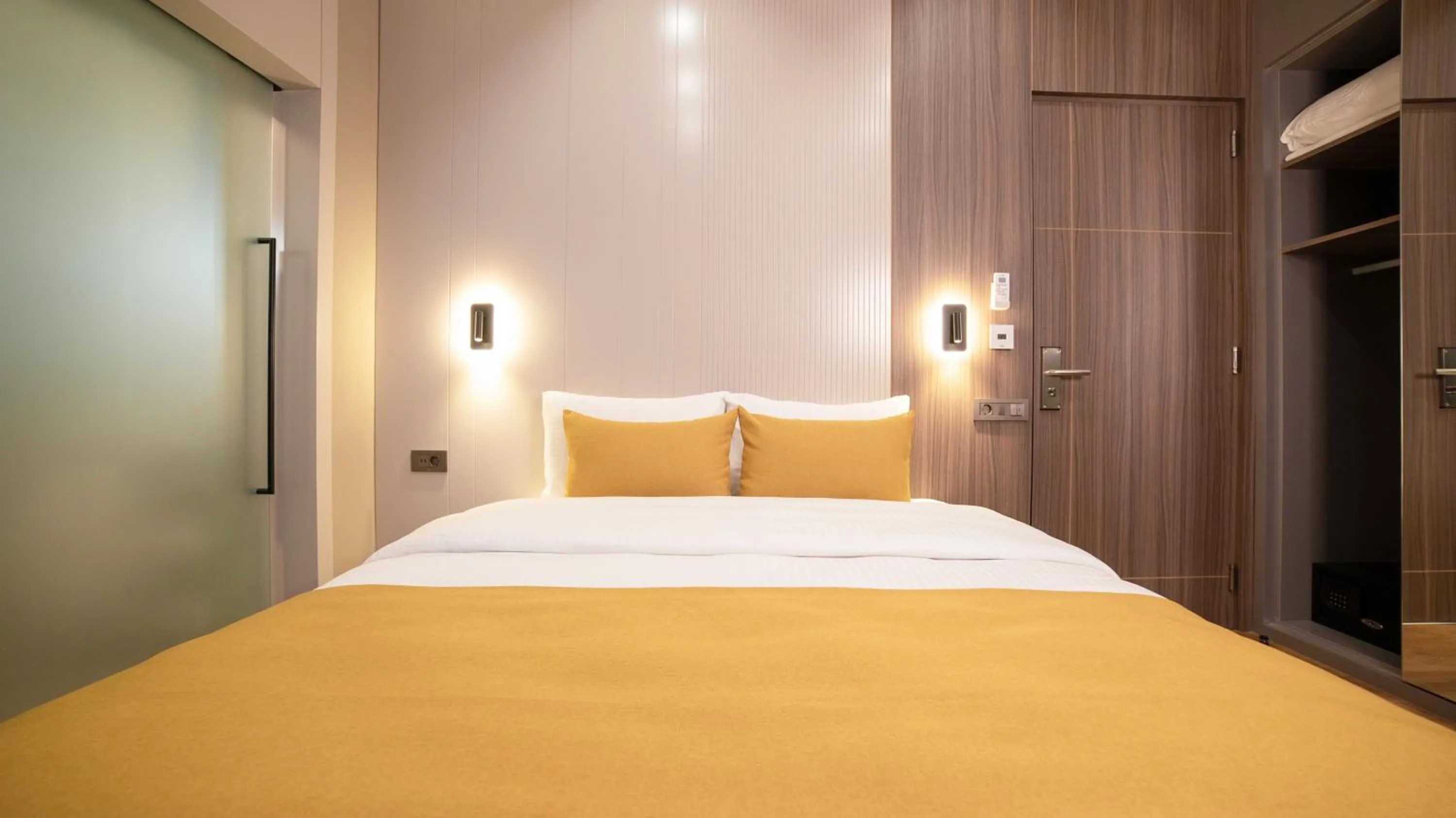 Photo of the whole room, Bed in VESTA SUITES