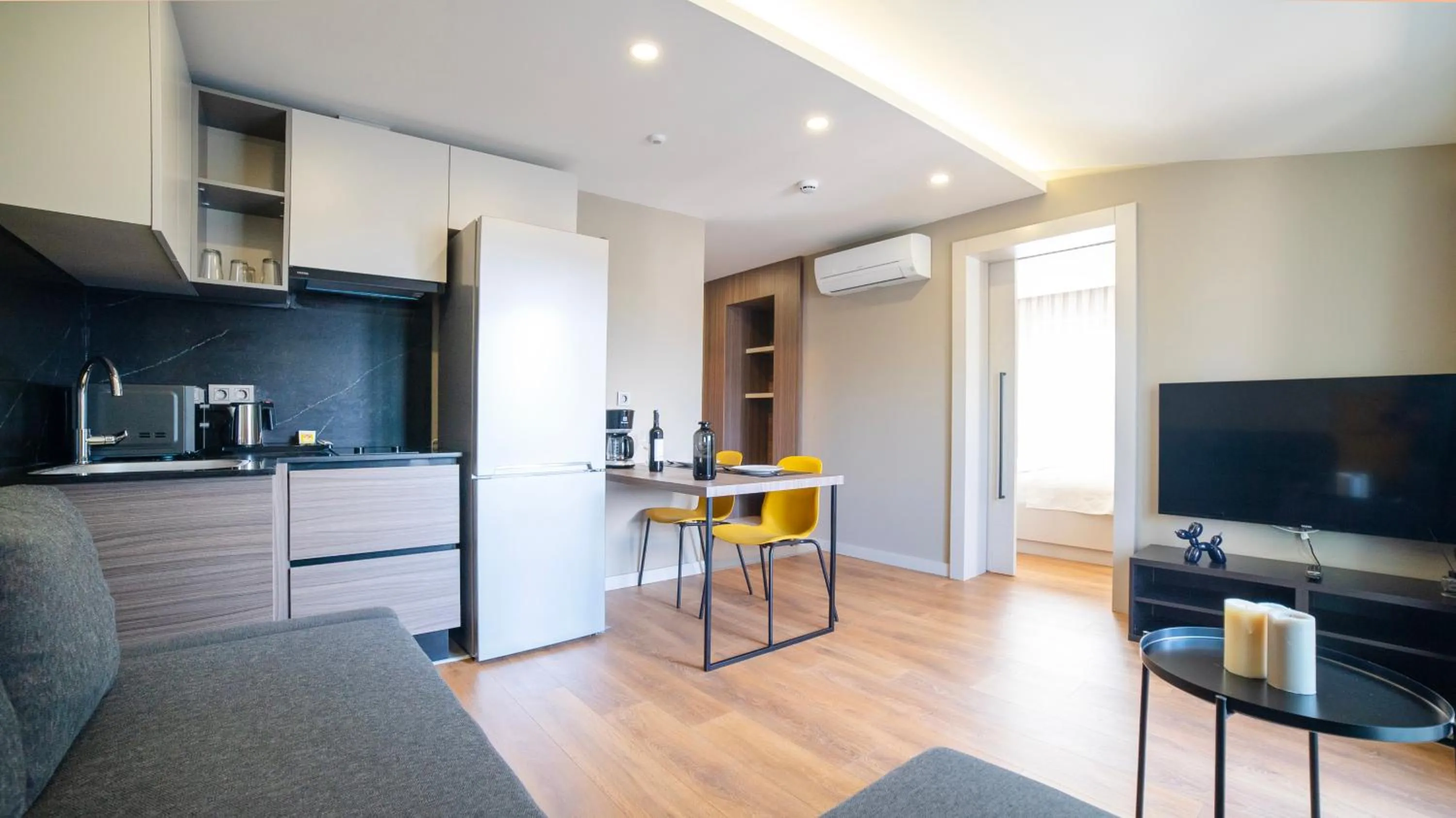 Massage in Vesta Rooms