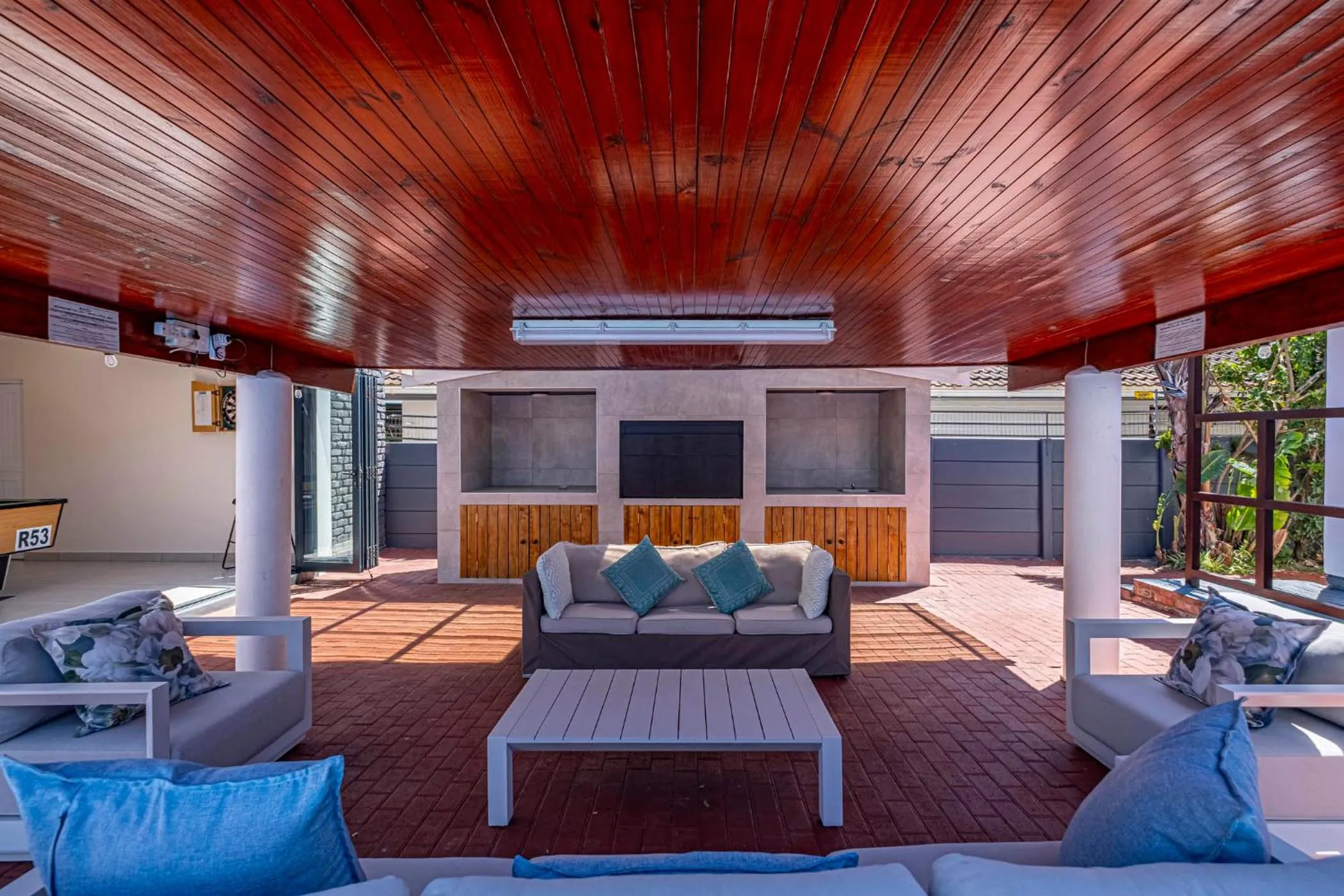 Property building in 5 Third Avenue Guesthouse