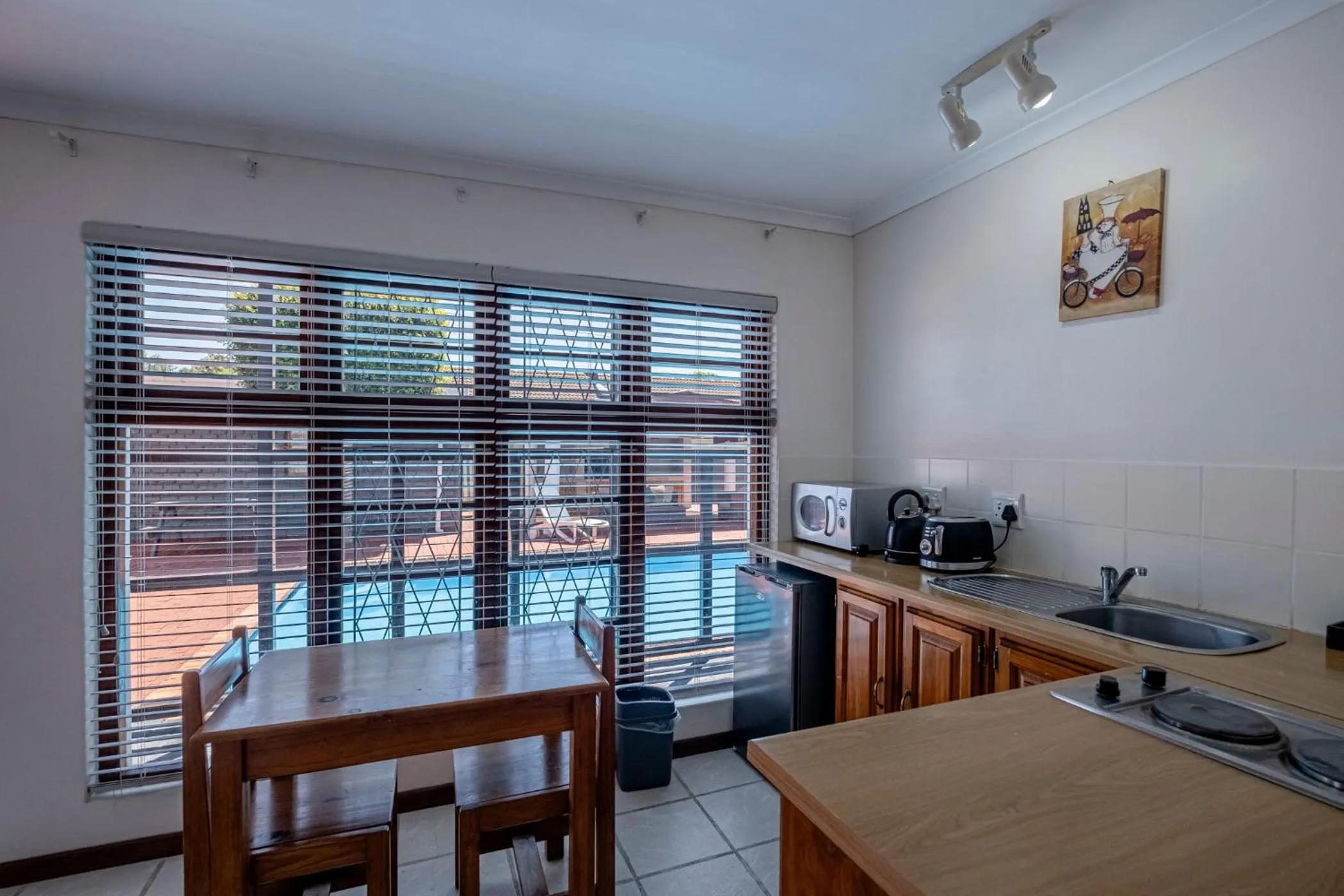 Kitchen or kitchenette in 5 Third Avenue Guesthouse