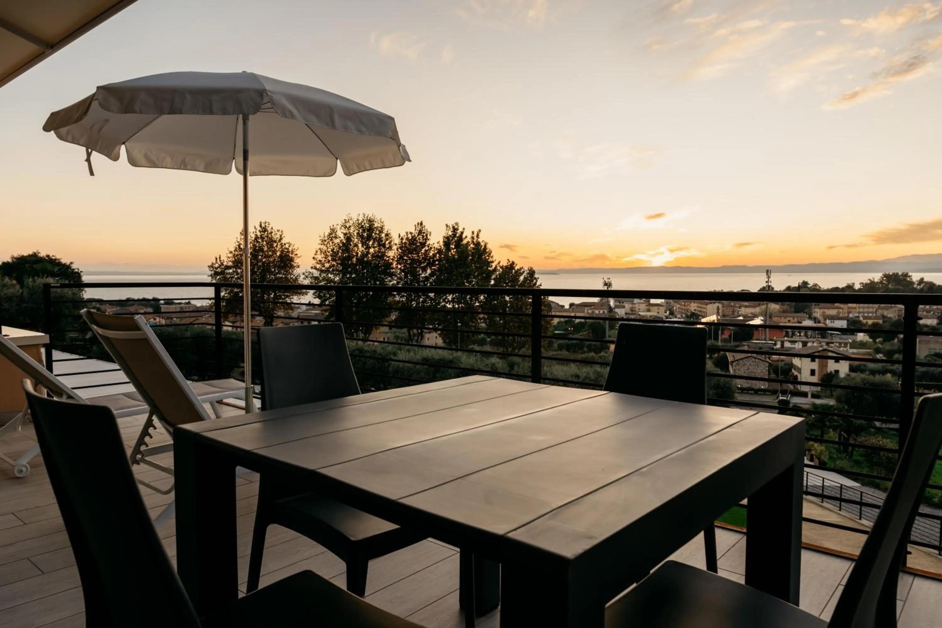 Apartments Monsurei, Lake view