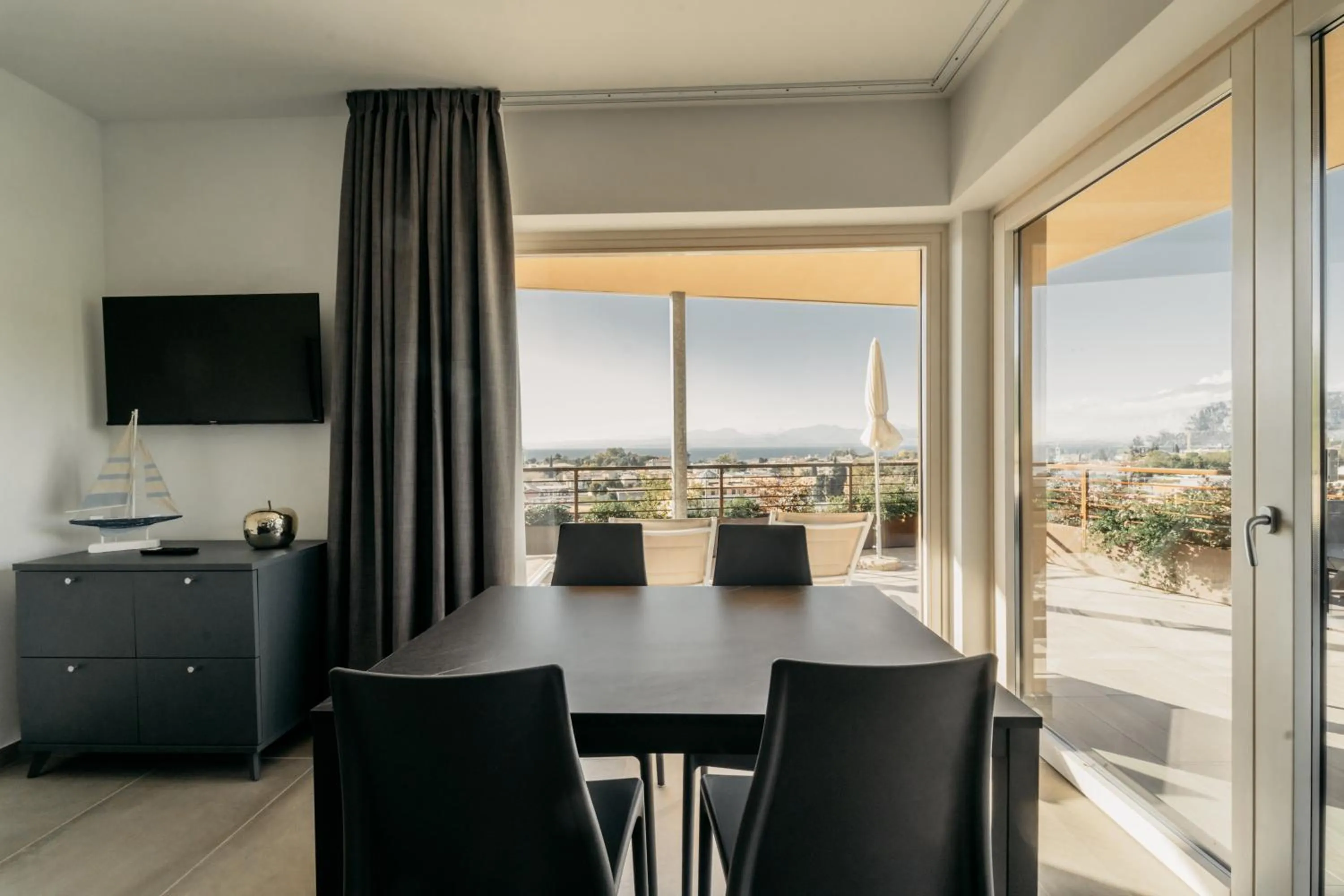 Apartments Monsurei, Lake view