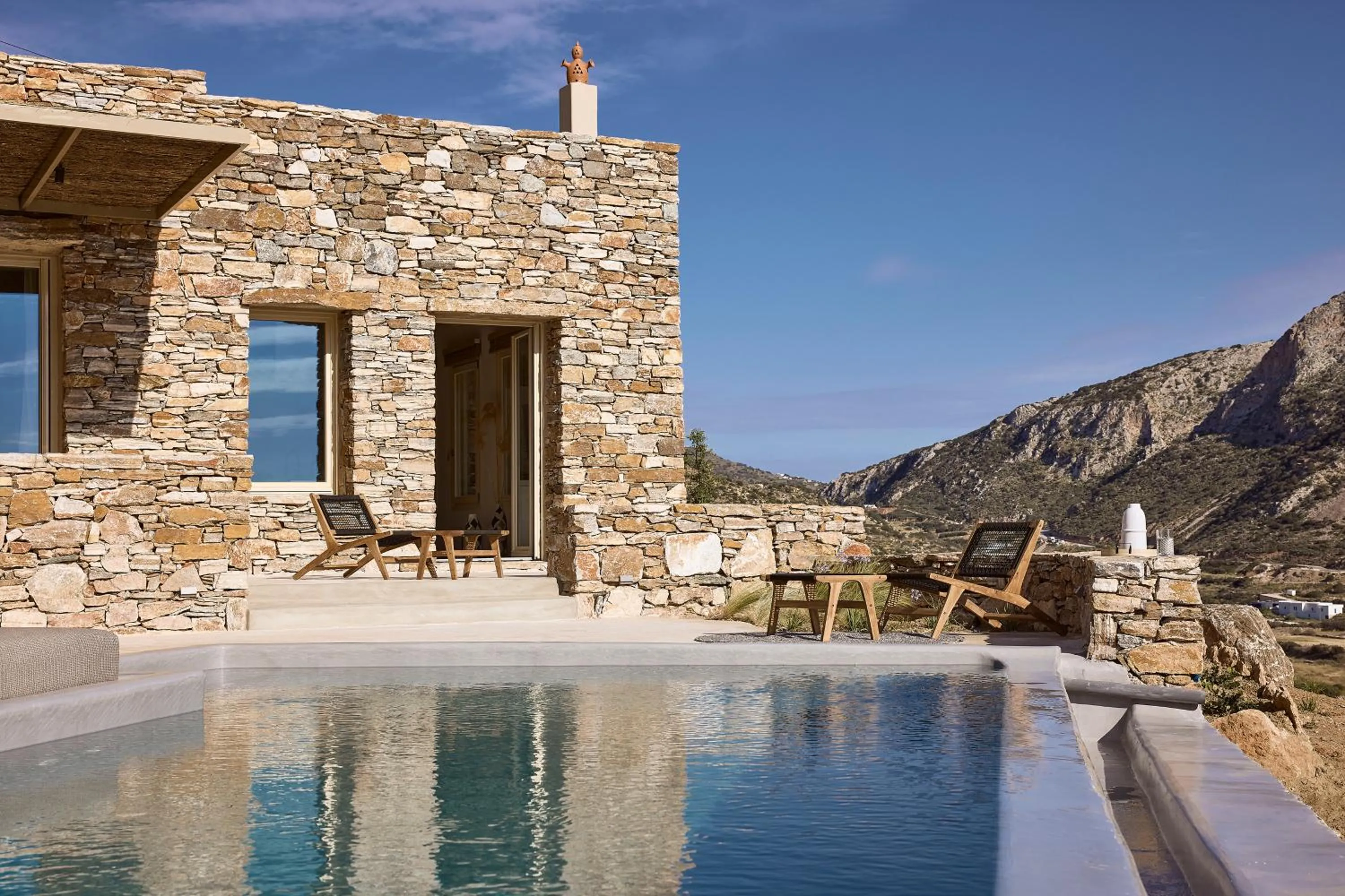 Swimming pool in Apsila Pool Suites