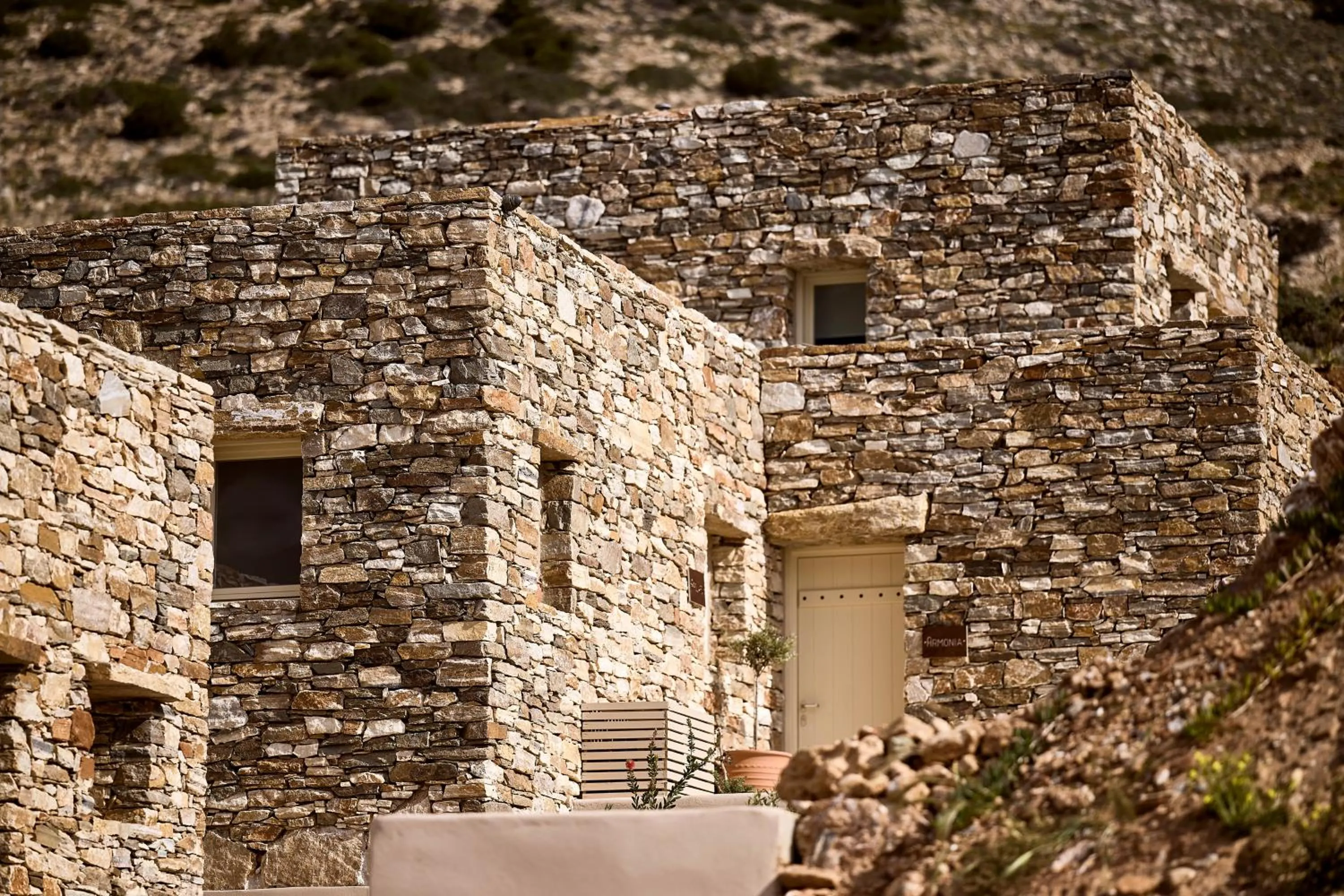 Property building in Apsila Pool Suites