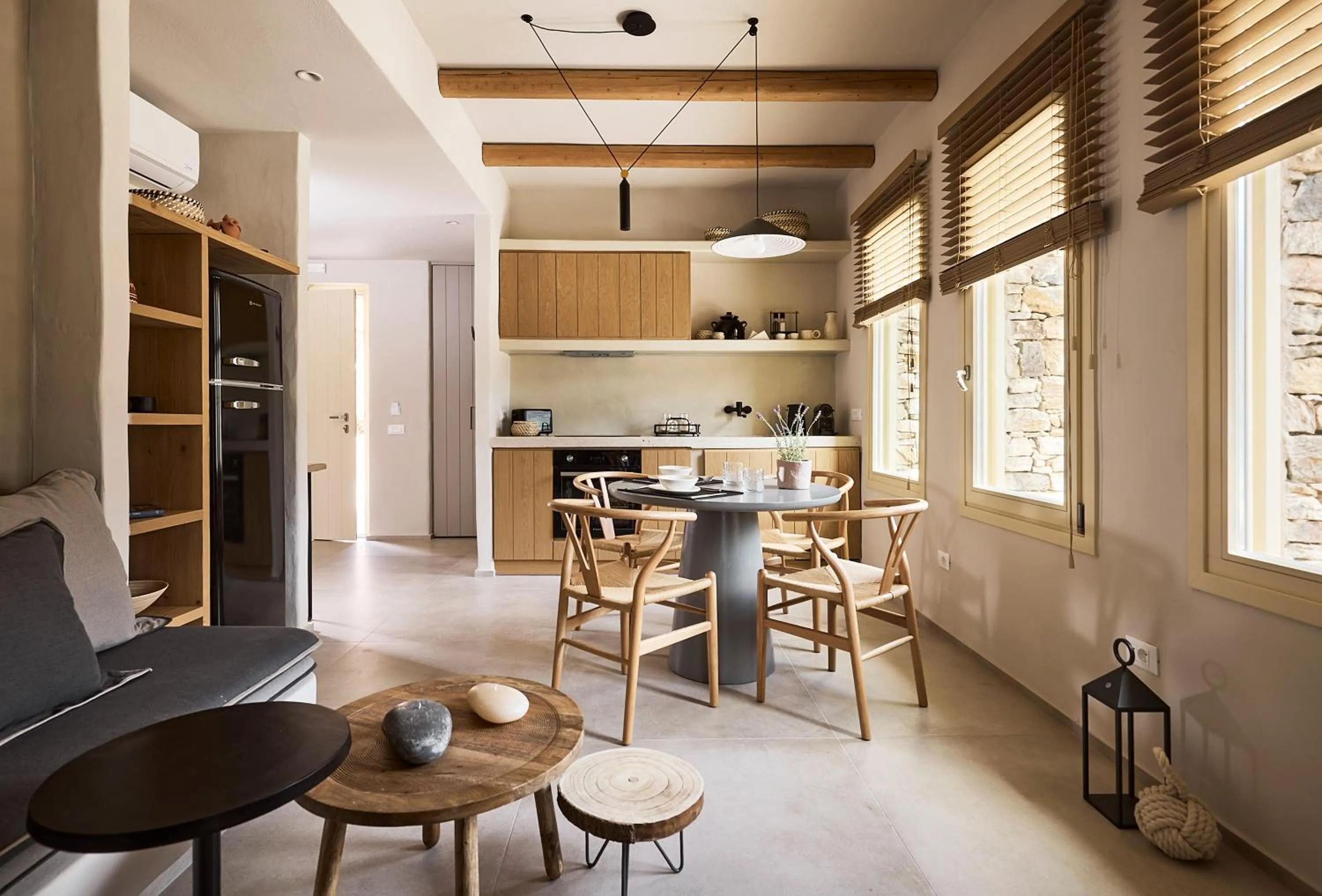 Kitchen or kitchenette in Apsila Pool Suites