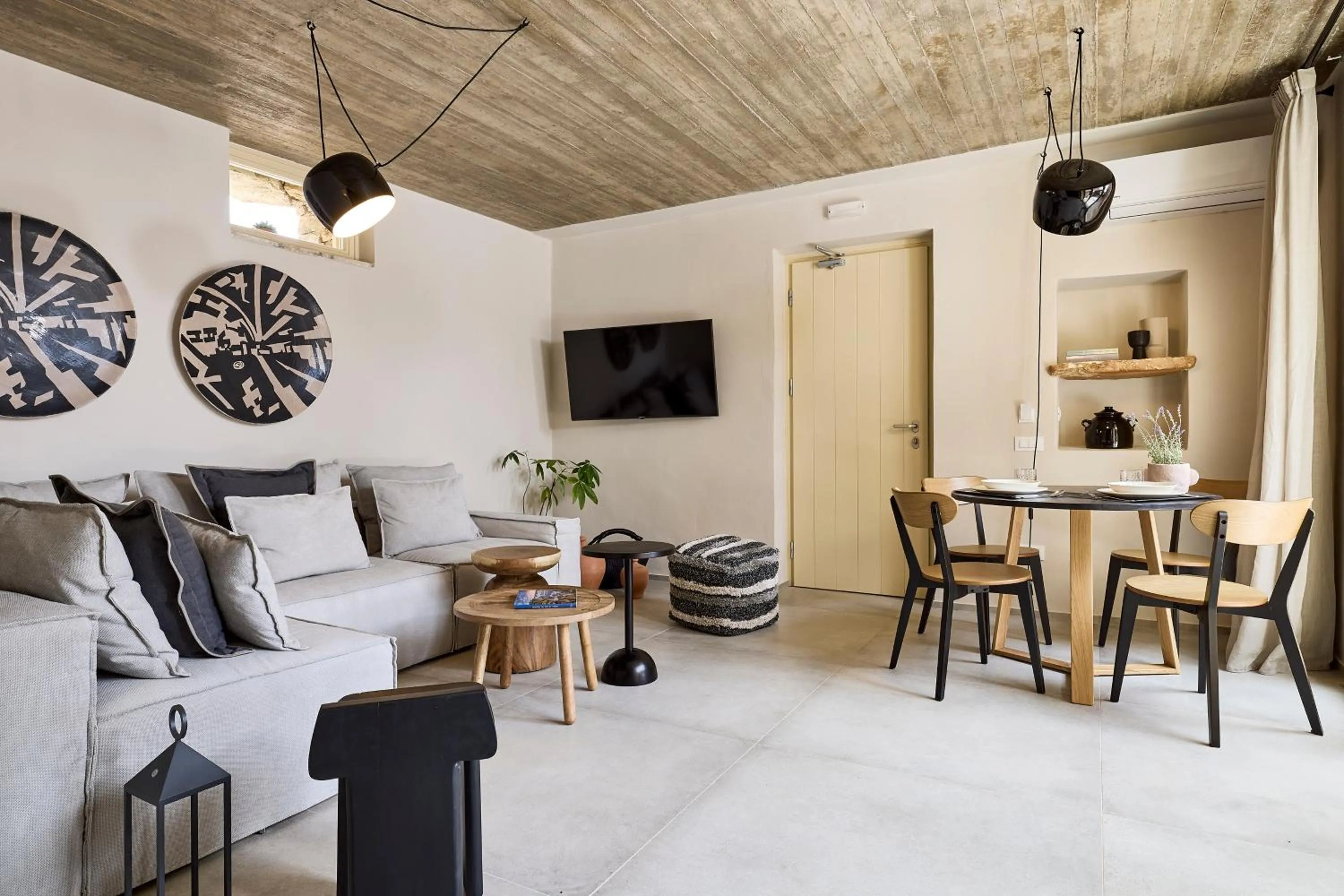 Living room in Apsila Pool Suites