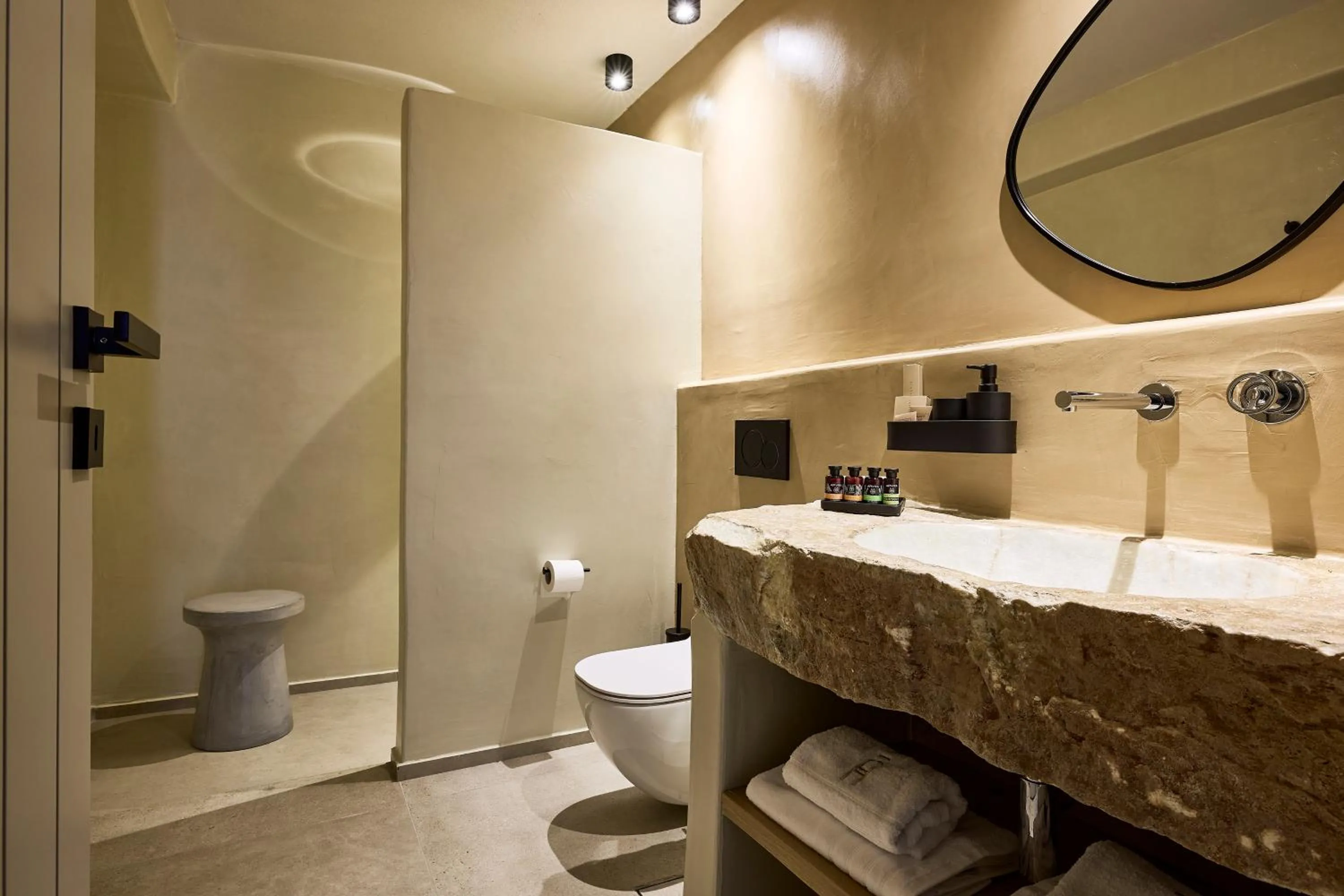 Bathroom in Apsila Pool Suites