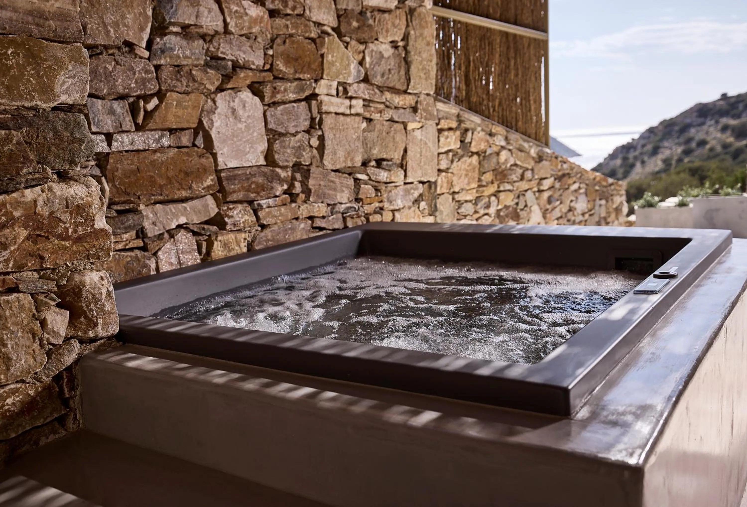 Hot Tub in Apsila Pool Suites