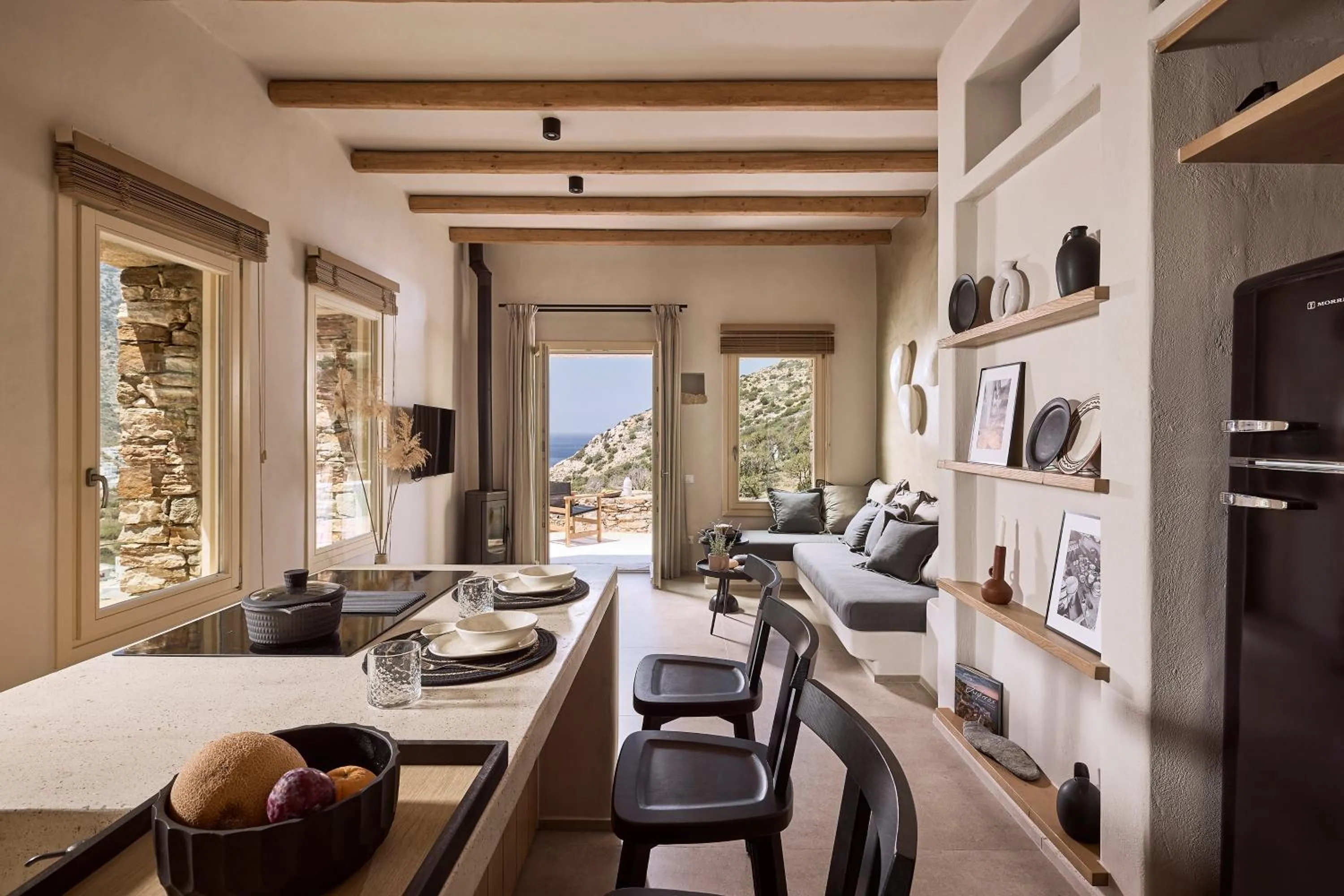Kitchen or kitchenette in Apsila Pool Suites