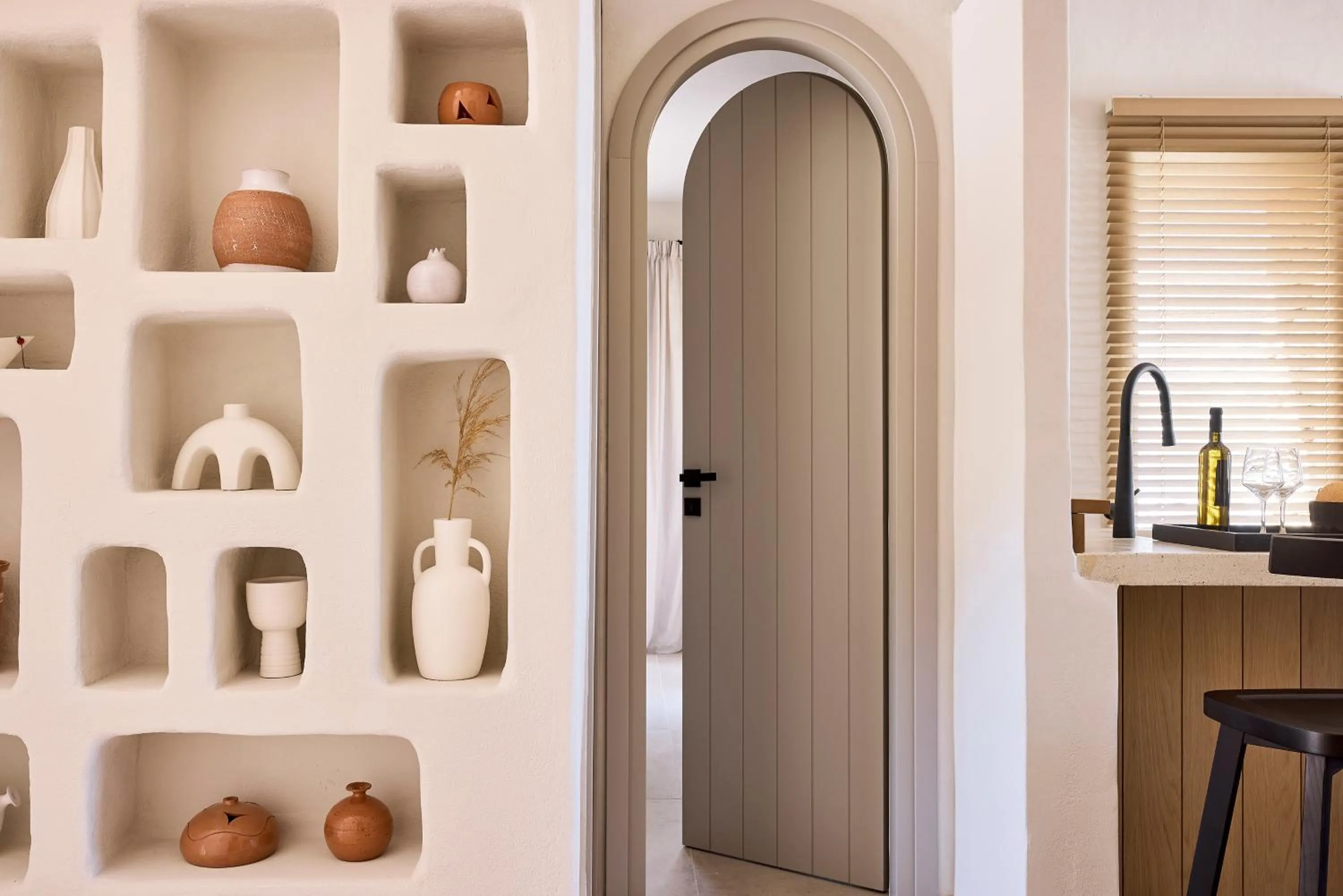 Decorative detail in Apsila Pool Suites