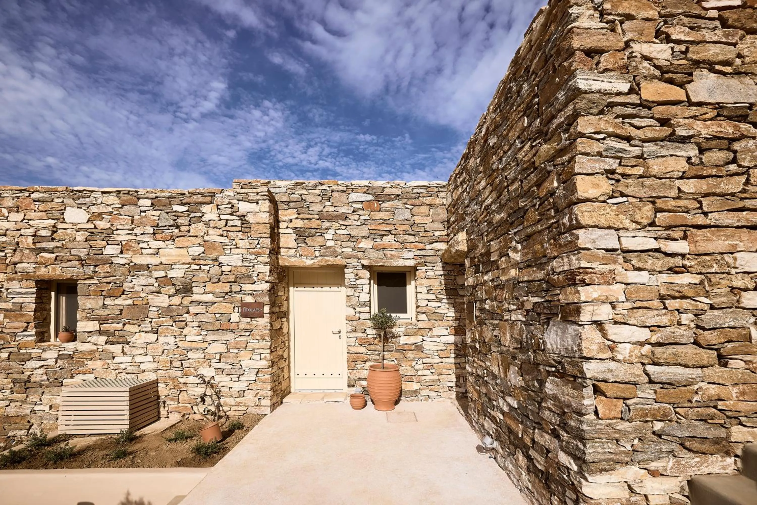 Property building in Apsila Pool Suites
