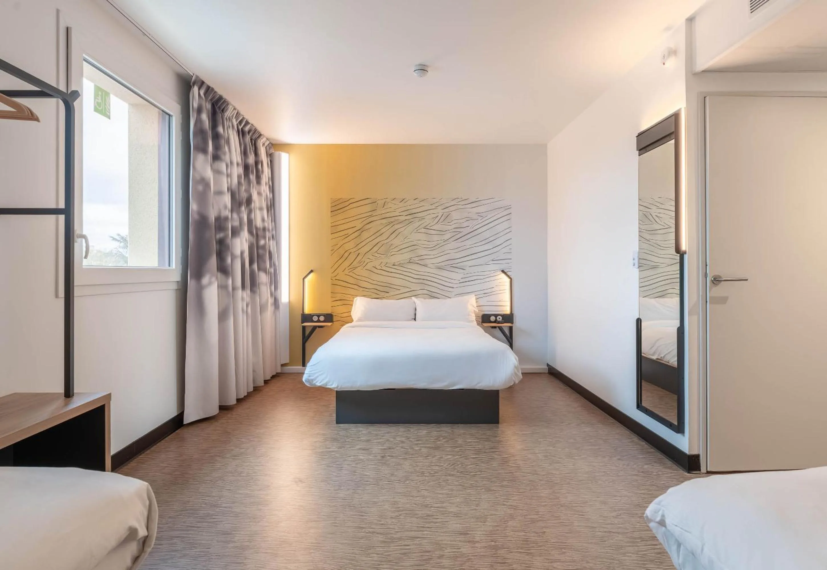 Bedroom, Bed in B&B HOTEL Bourg-en-Bresse Viriat