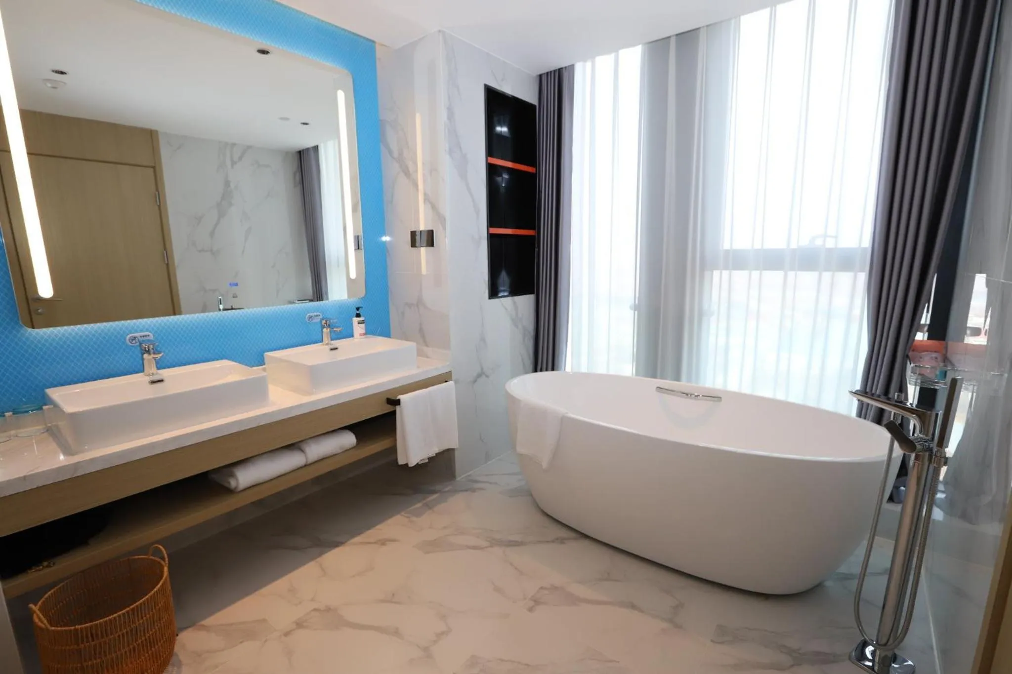 Photo of the whole room in Holiday Inn Express Qingdao Northern West Coast by IHG