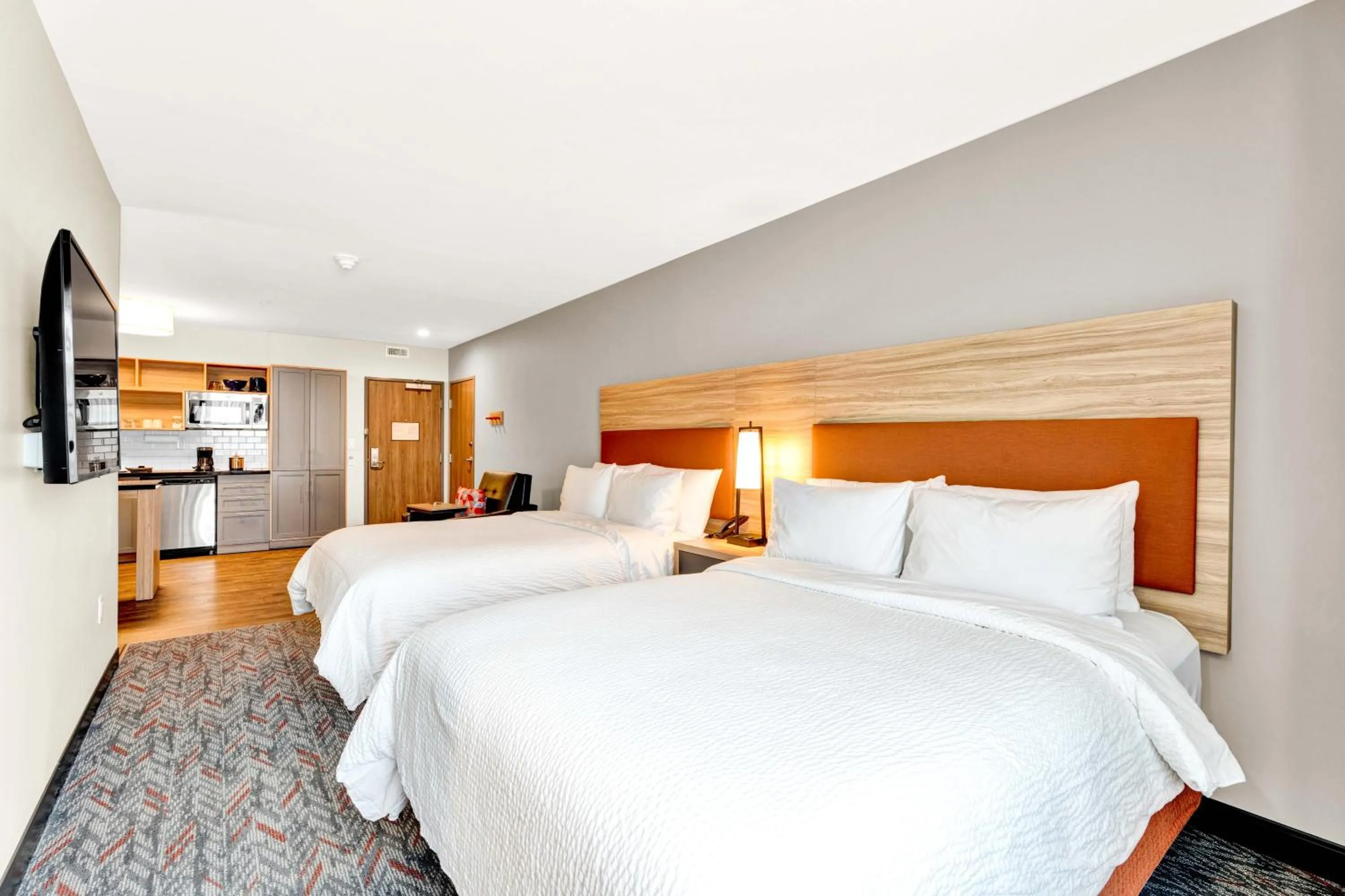 Bed in Candlewood Suites - Detroit - Auburn Hills by IHG