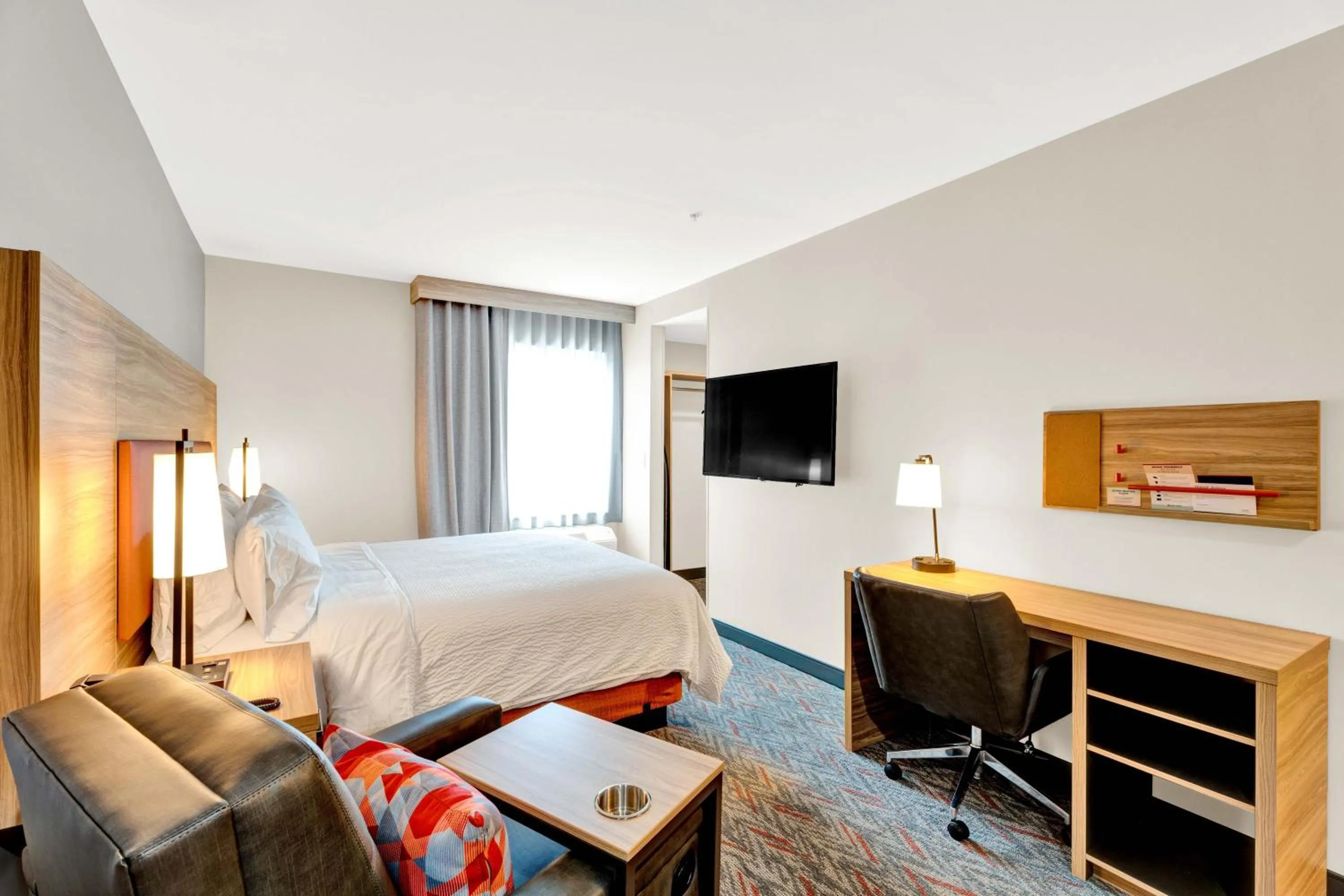 Bed in Candlewood Suites - Detroit - Auburn Hills by IHG
