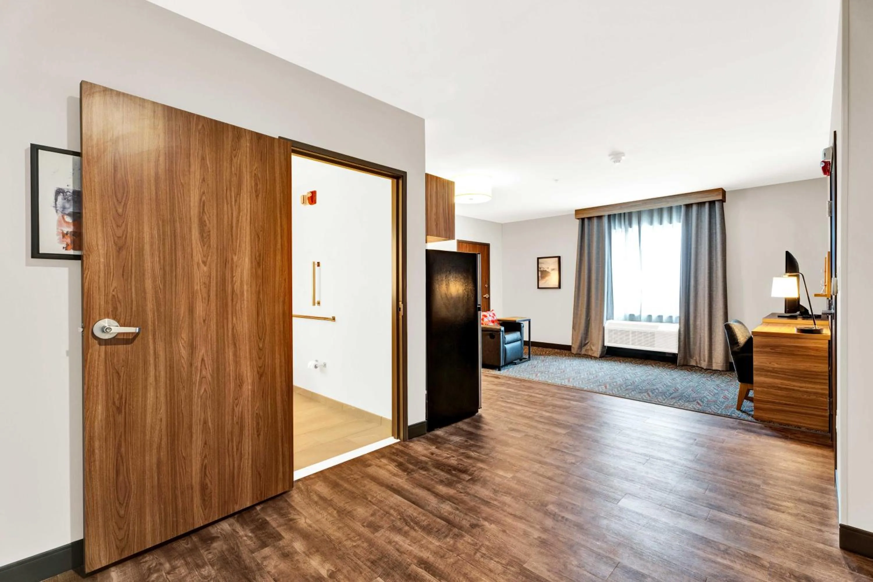 Bed in Candlewood Suites - Detroit - Auburn Hills by IHG