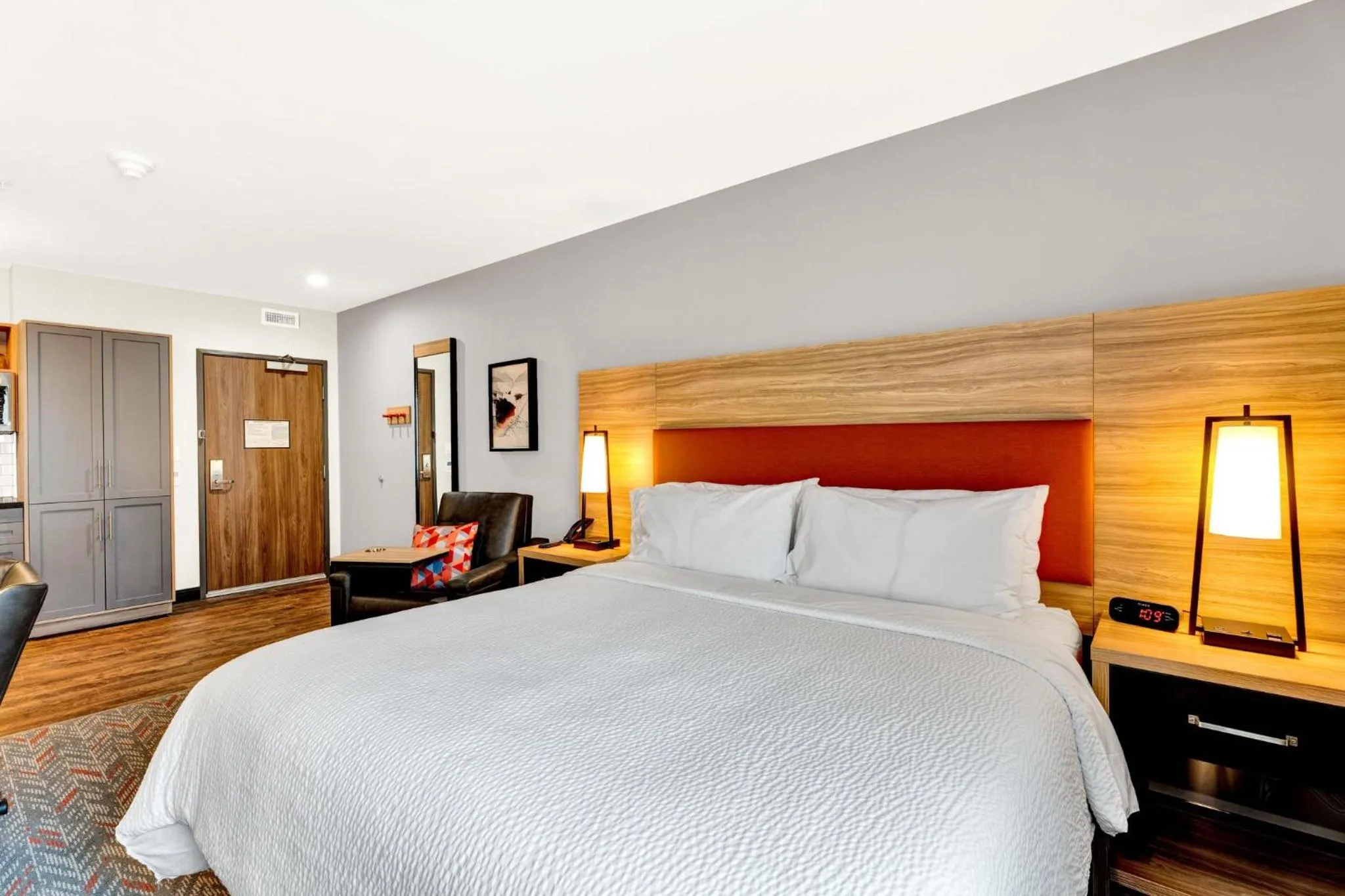 Photo of the whole room, Bed in Candlewood Suites - Detroit - Auburn Hills by IHG