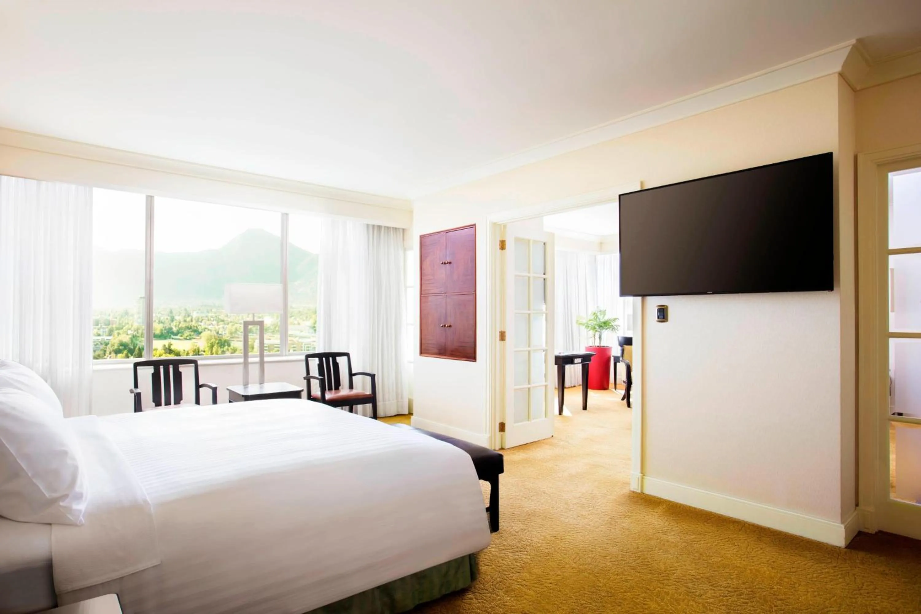 Bedroom, Bed in Santiago Marriott Hotel