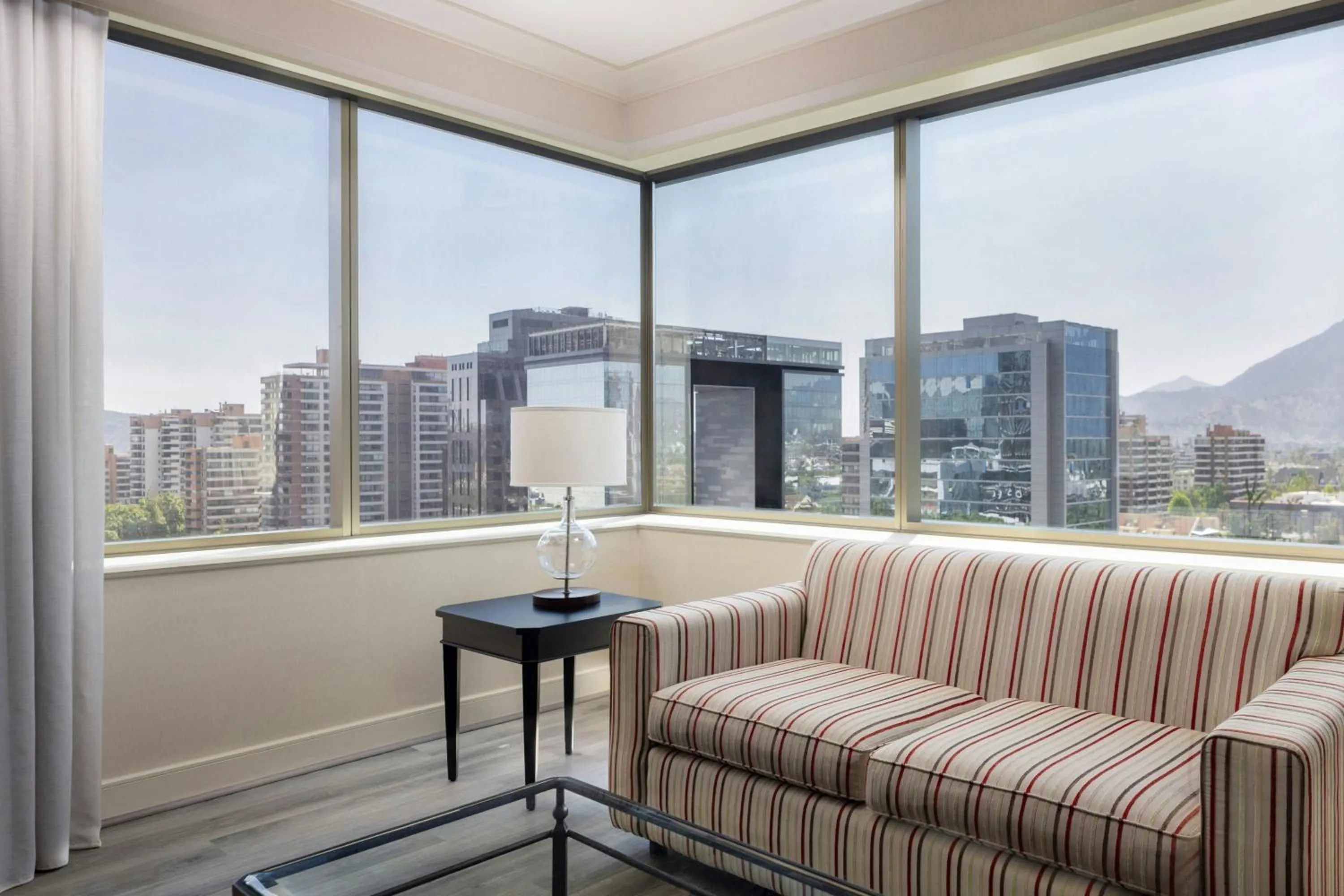 Photo of the whole room in Santiago Marriott Hotel