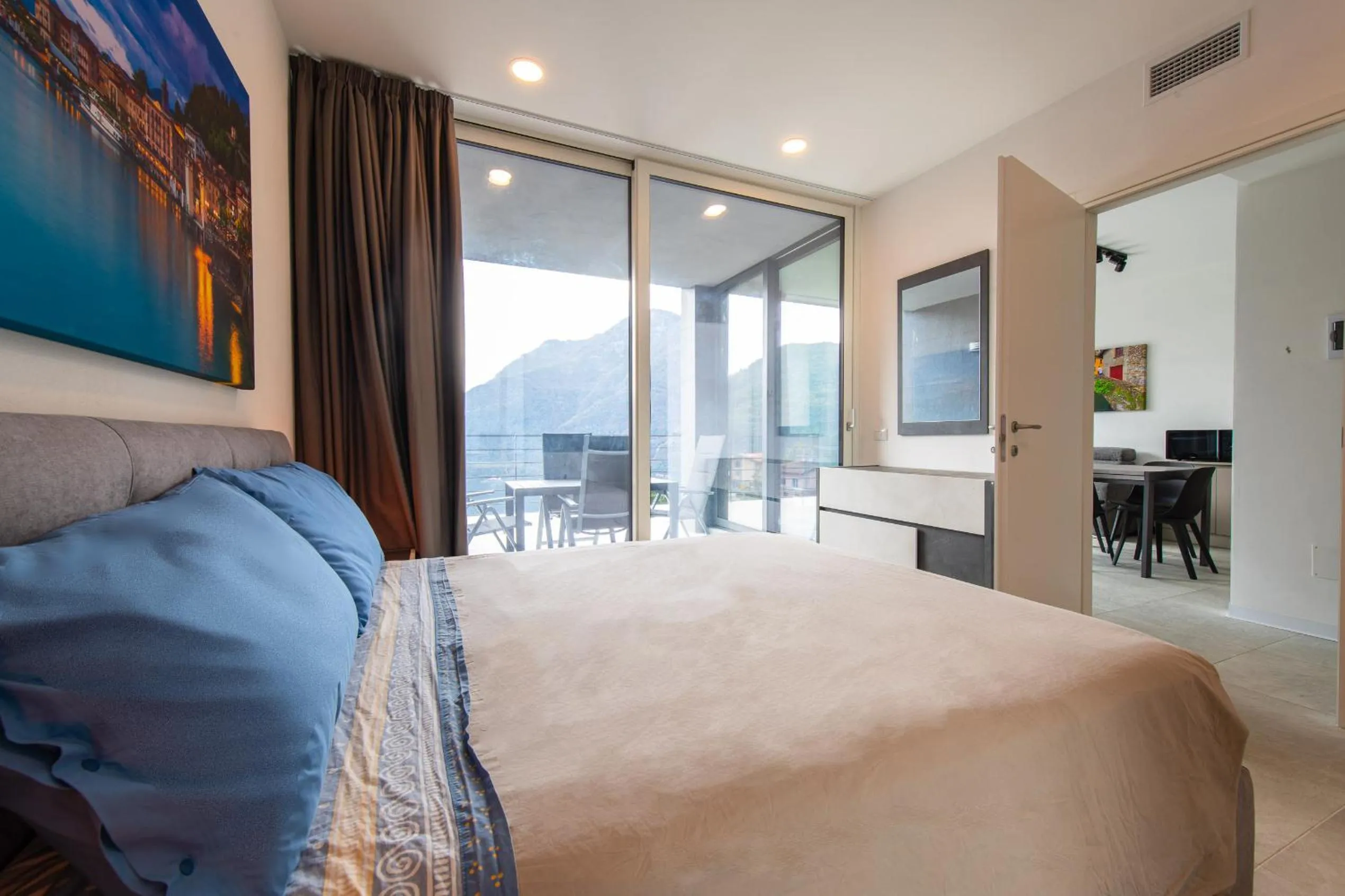 Bed in Art Vista Lake Como