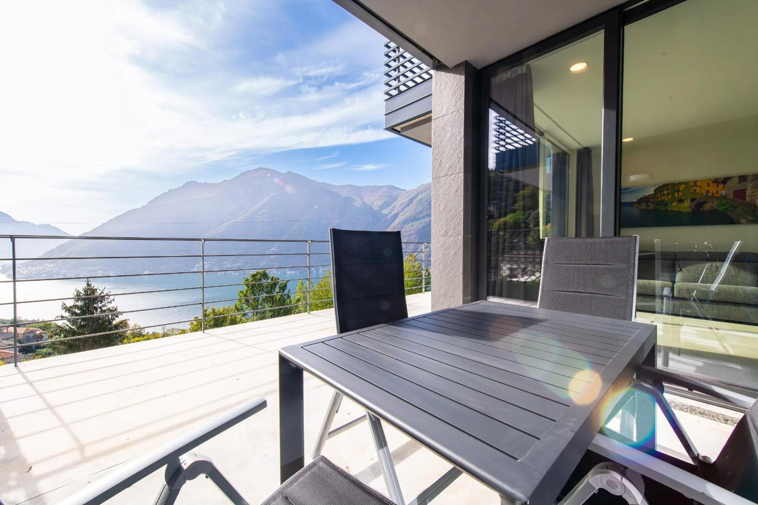 Day in Art Vista Lake Como