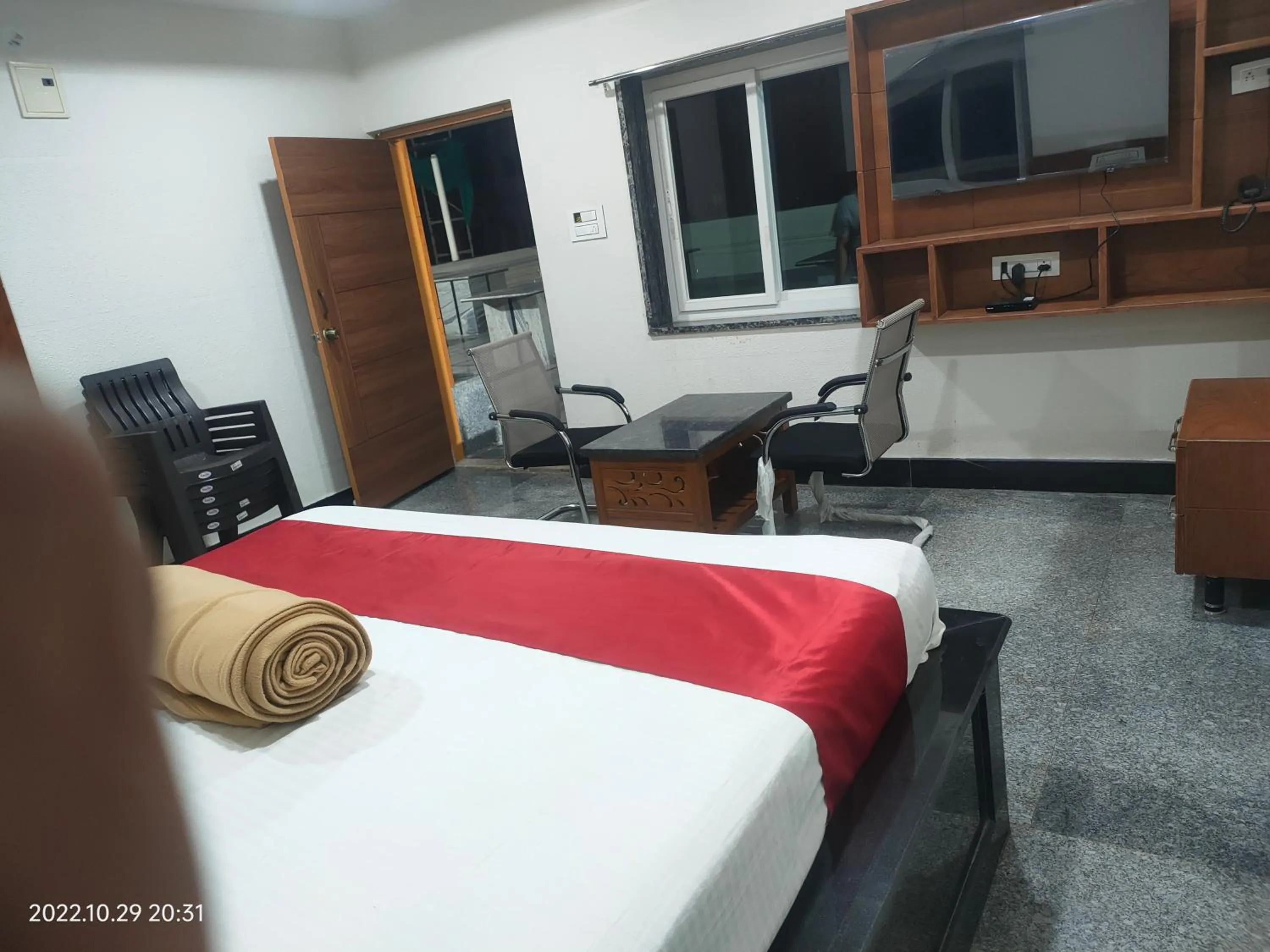 Photo of the whole room, Bed in Hotel New Maruthi Inn, LB Nagar