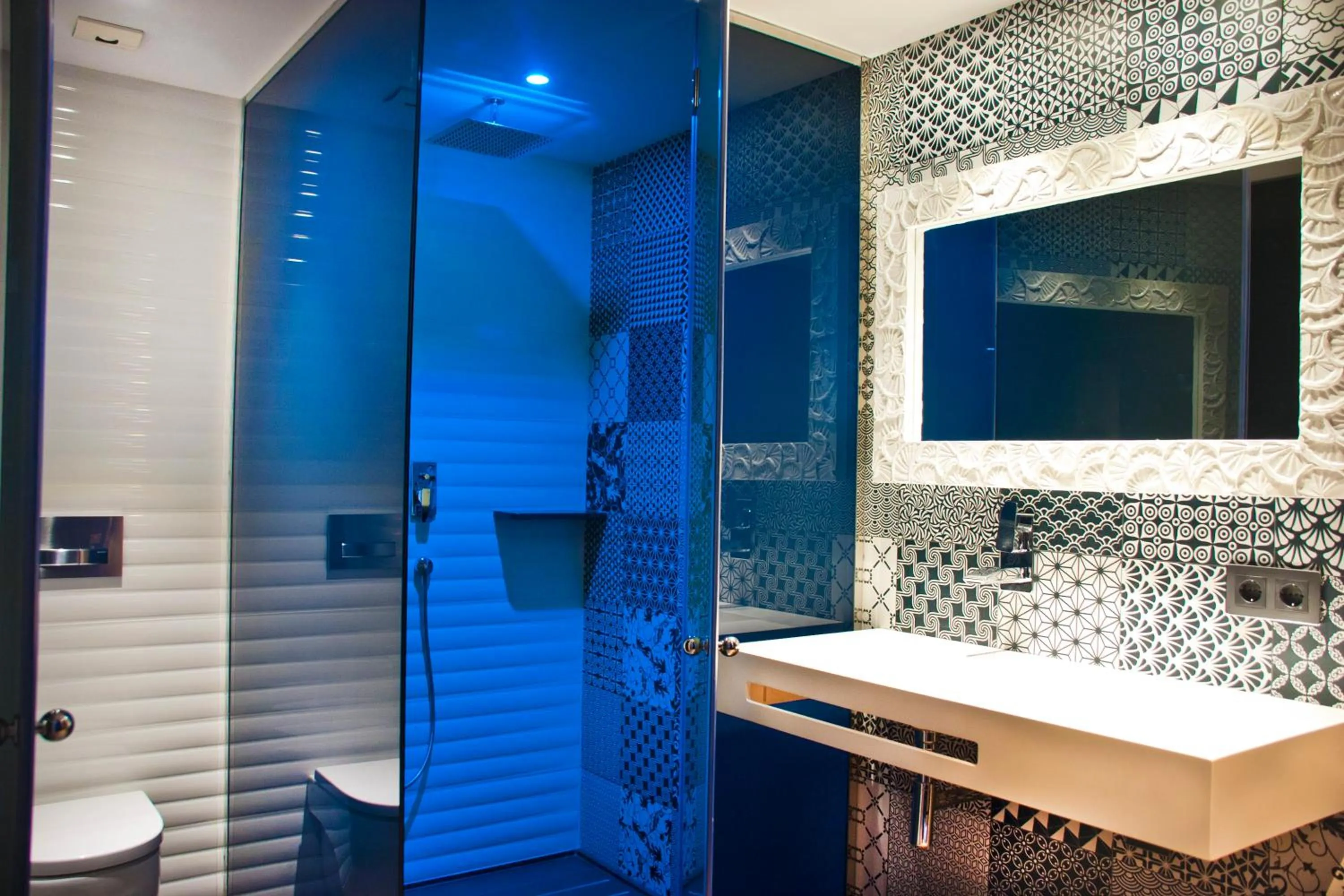 Shower in Sant Jordi Boutique Hotel