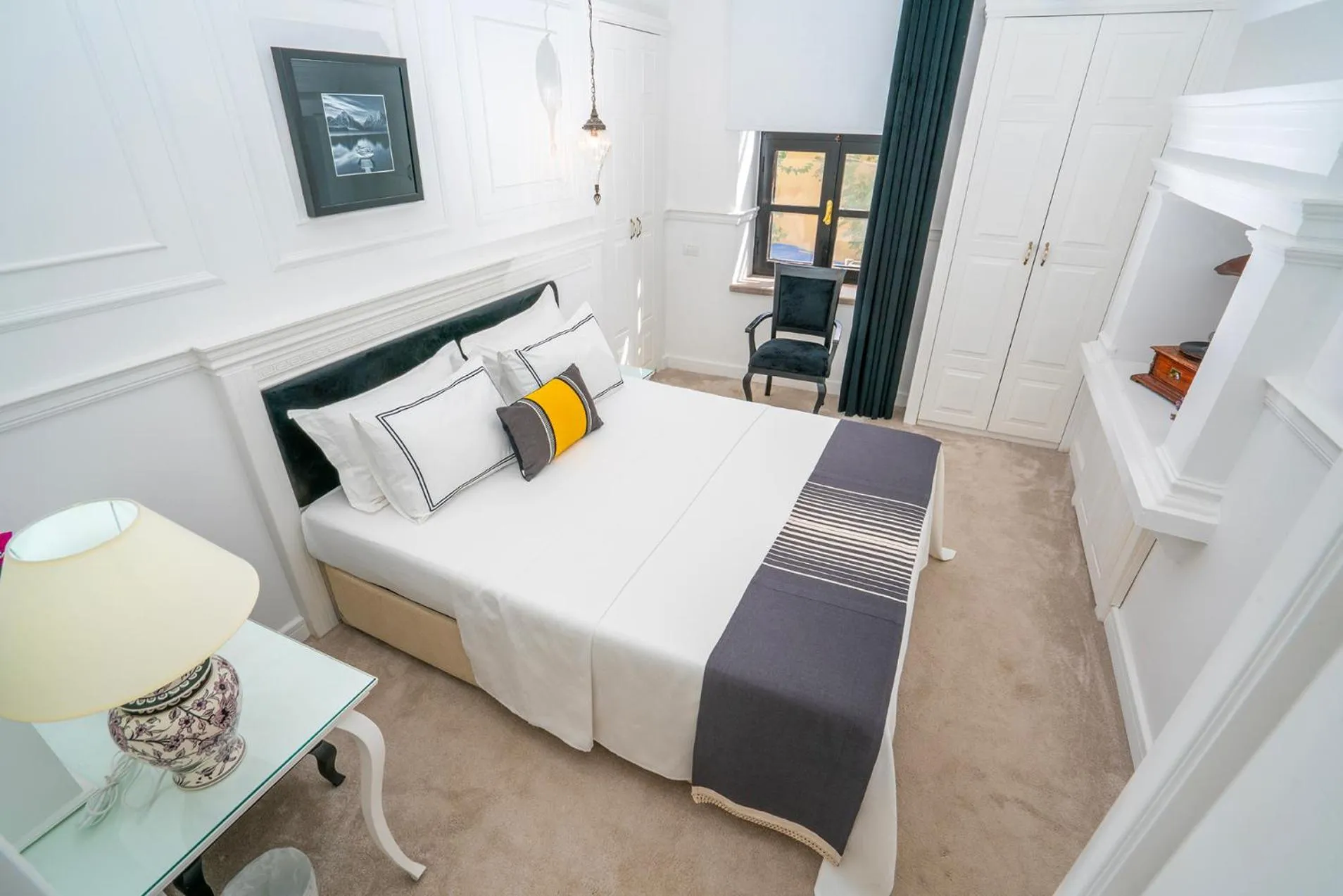 Bed in Siyah Lale Cunda 1841