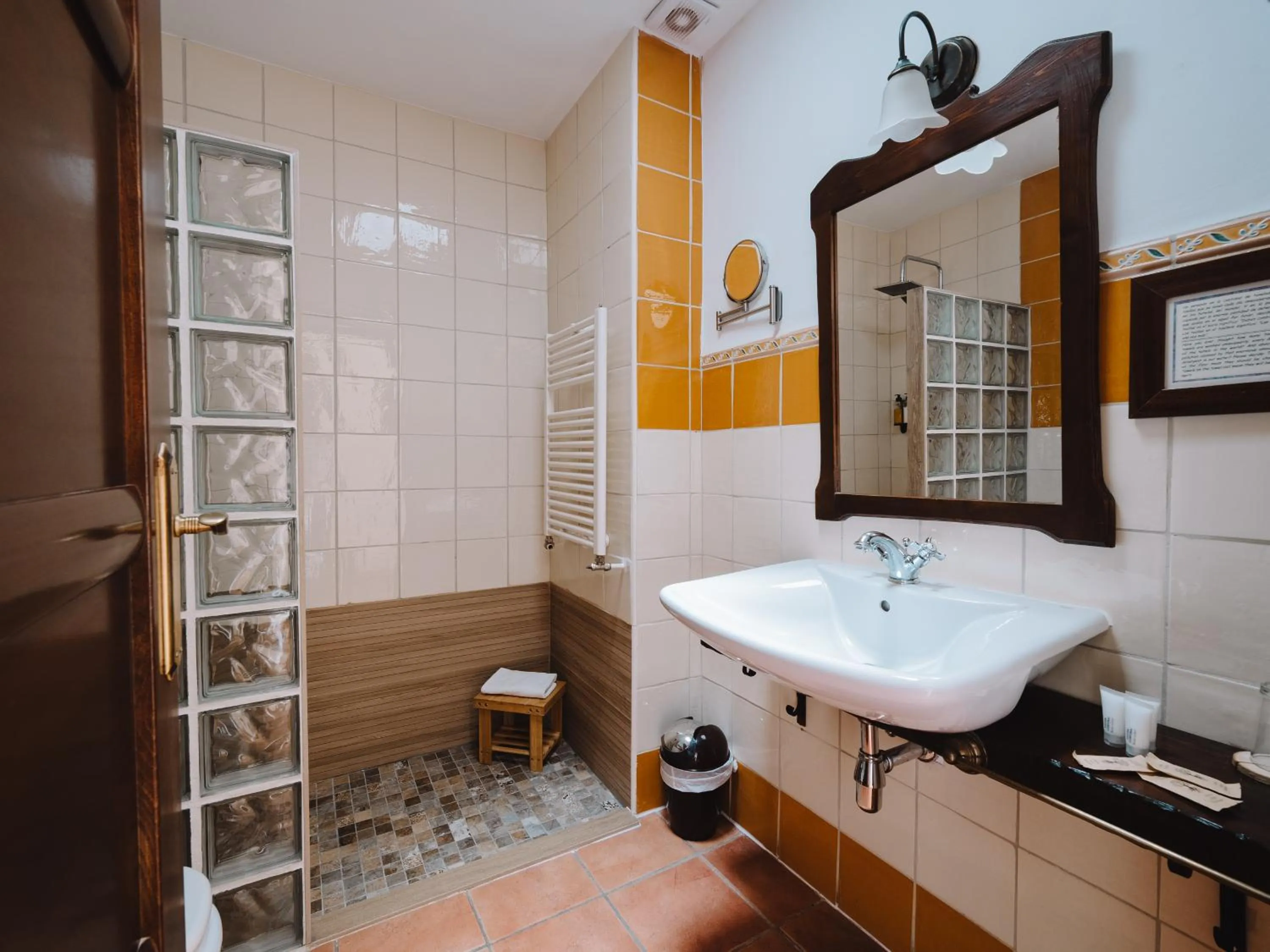 Shower in Hotel Boutique Cerro del Sol Adults only recommended