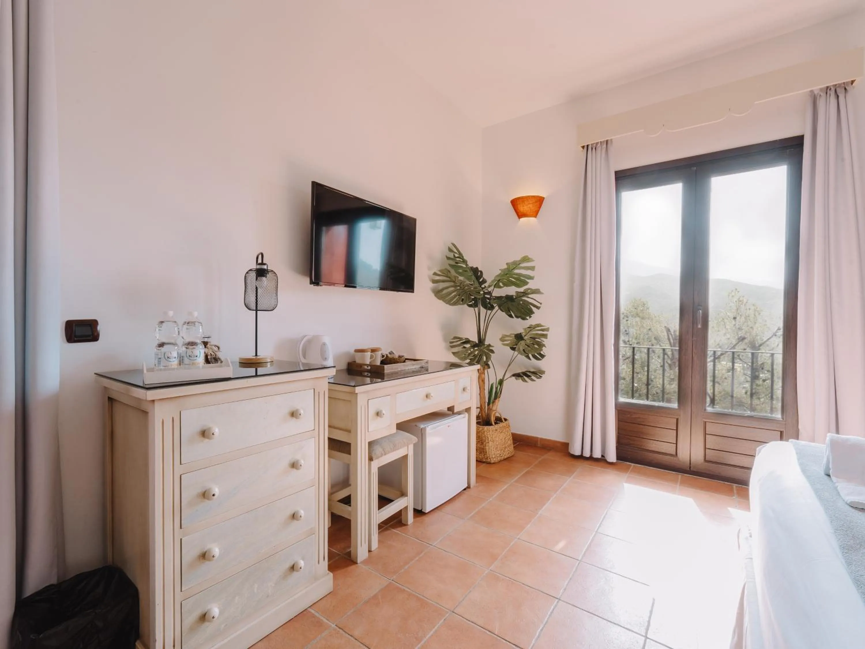 TV and multimedia in Hotel Boutique Cerro del Sol Adults only recommended