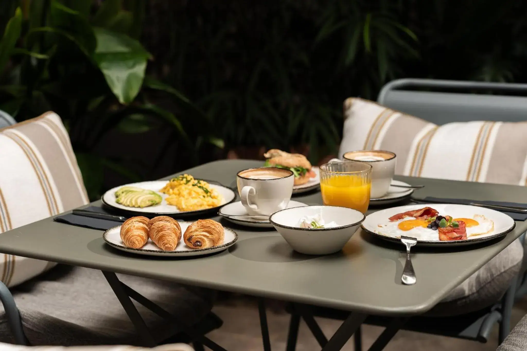 Restaurant/places to eat in Hotel Regina Barcelona Restaurant/places to eat in Hotel Regina Barcelona