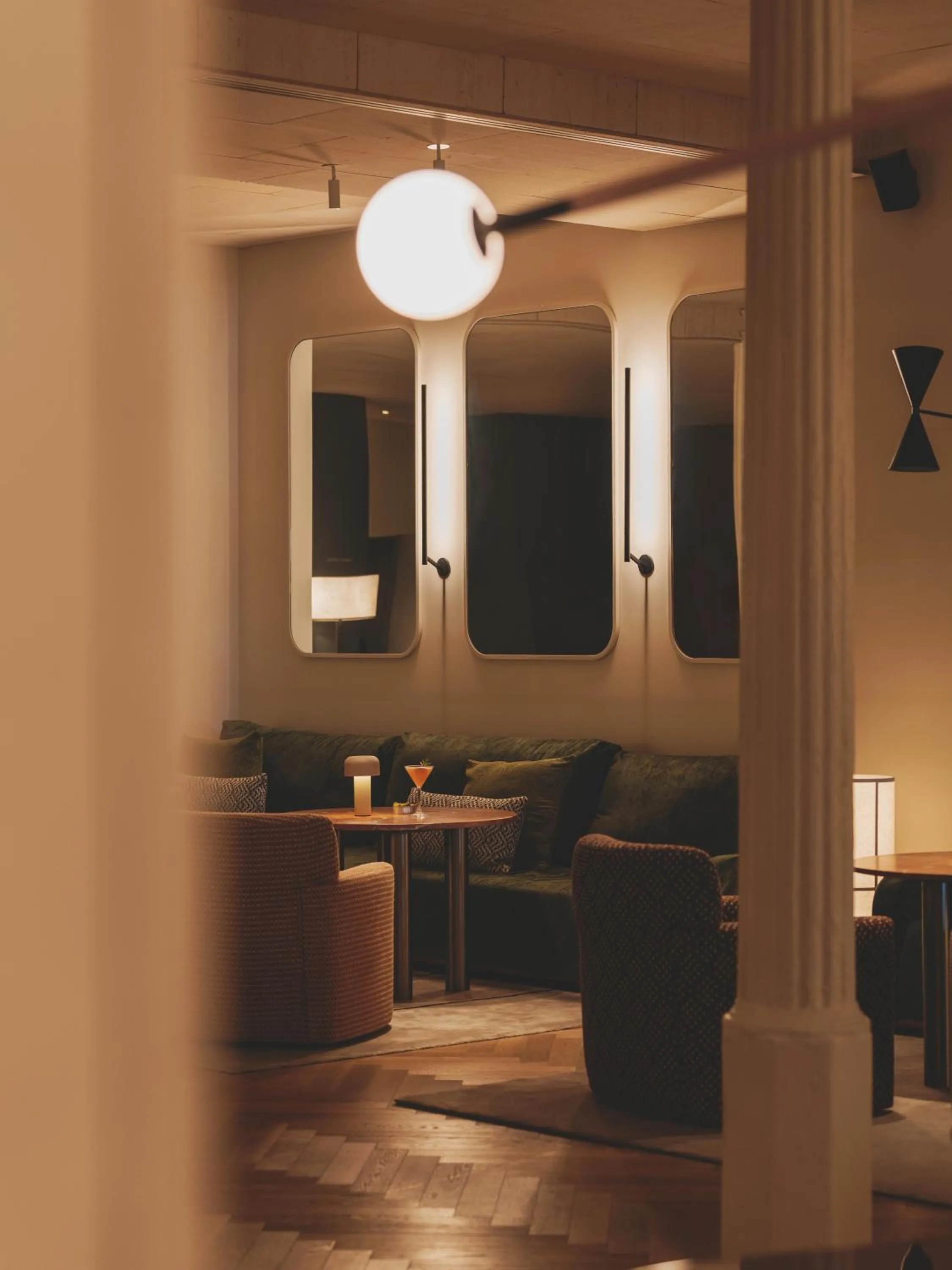 Lobby or reception in Hotel Regina Barcelona