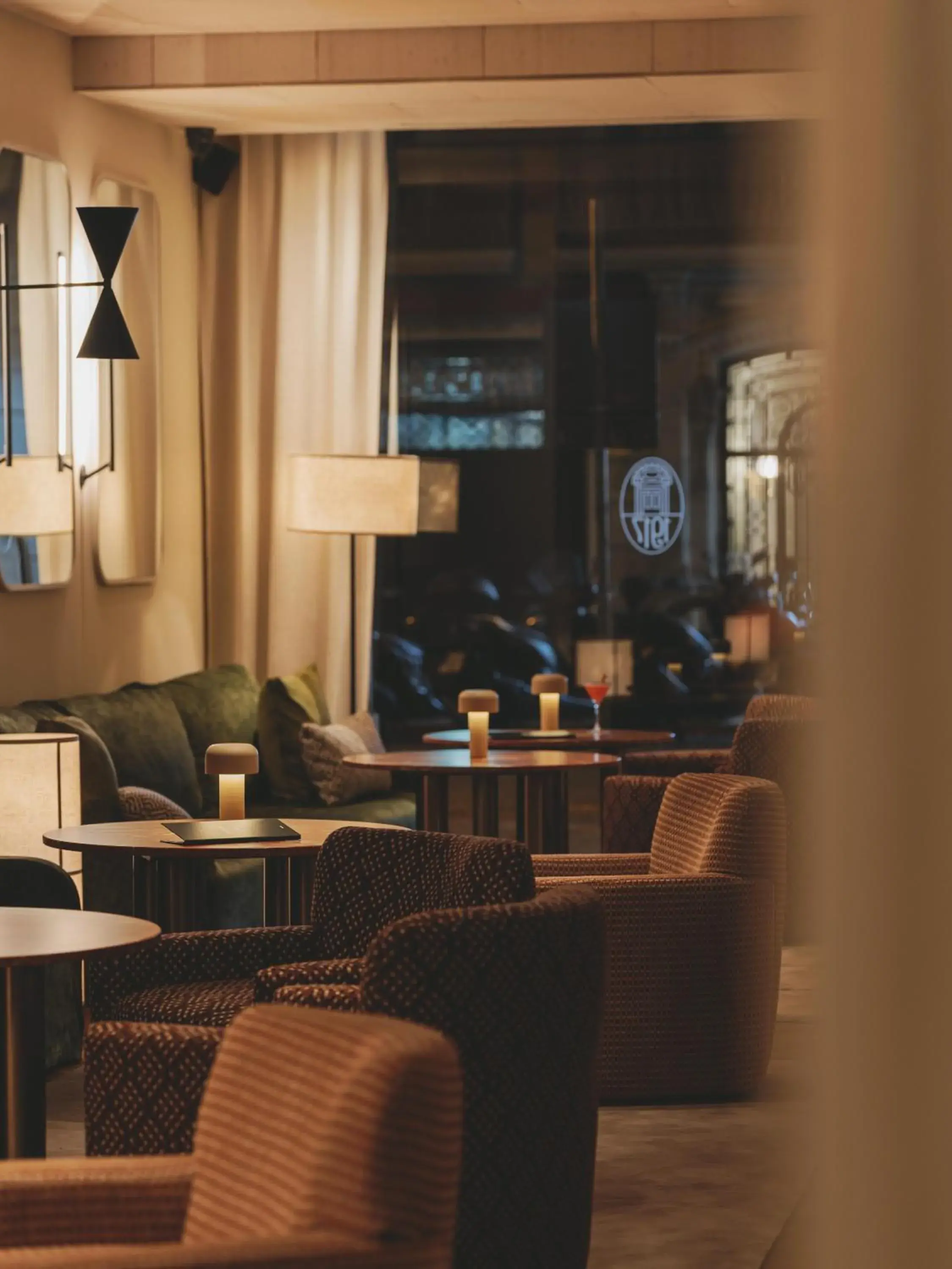 Lobby or reception in Hotel Regina Barcelona Lobby or reception in Hotel Regina Barcelona