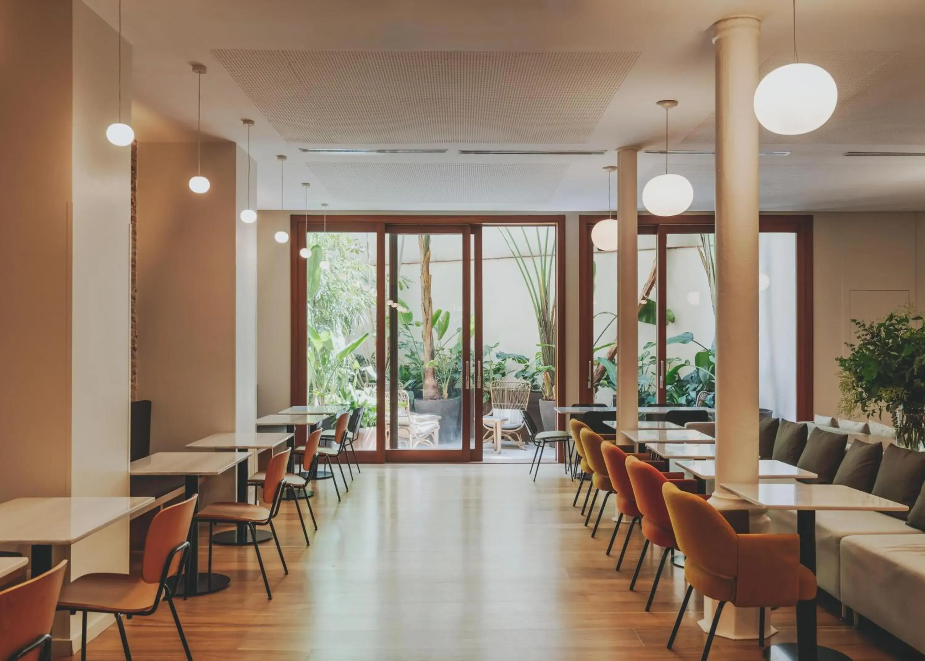 Restaurant/places to eat in Hotel Regina Barcelona Restaurant/places to eat in Hotel Regina Barcelona