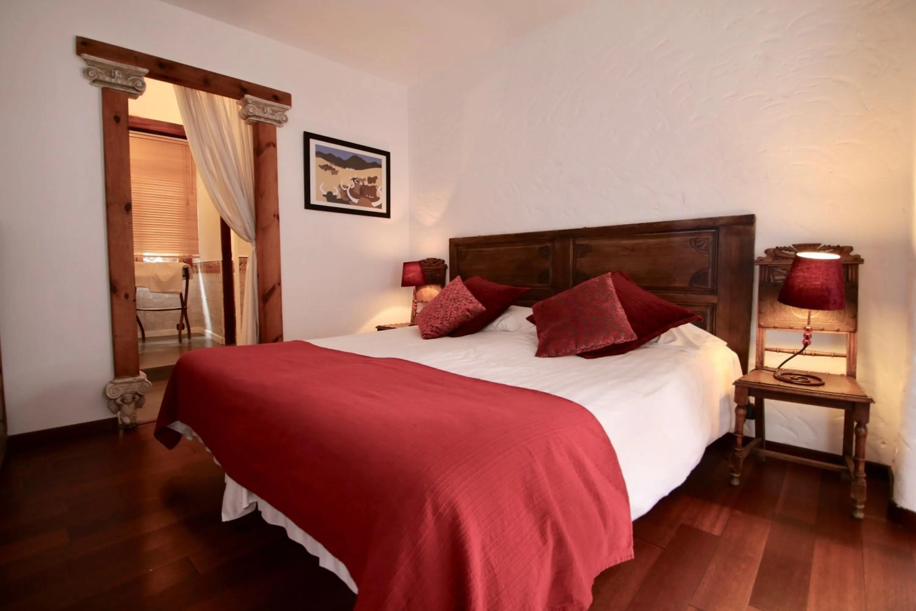 Shower, Bed in Boutique Hotel La Posada del Angel Ojén