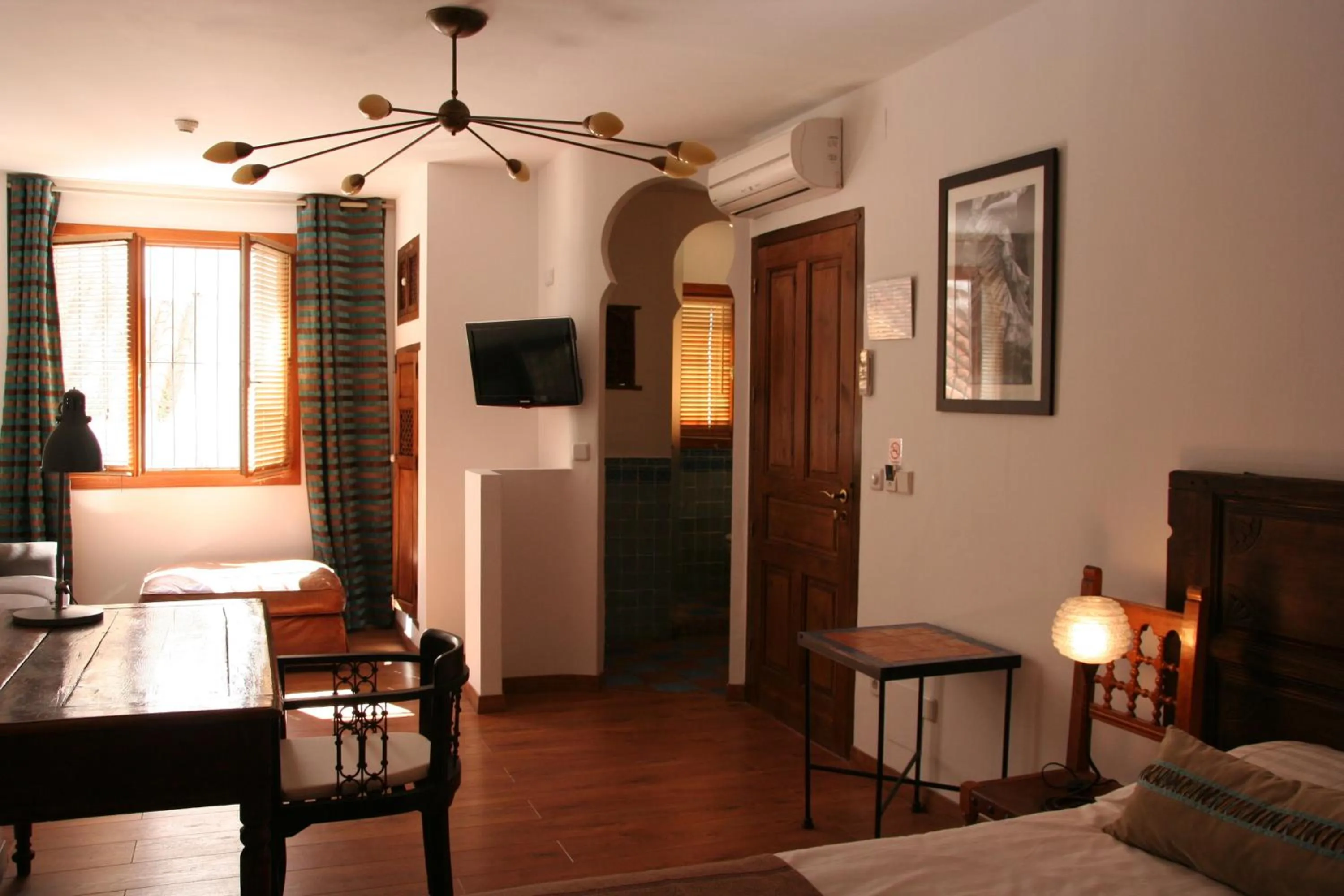 Photo of the whole room, Bed in Boutique Hotel La Posada del Angel Ojén