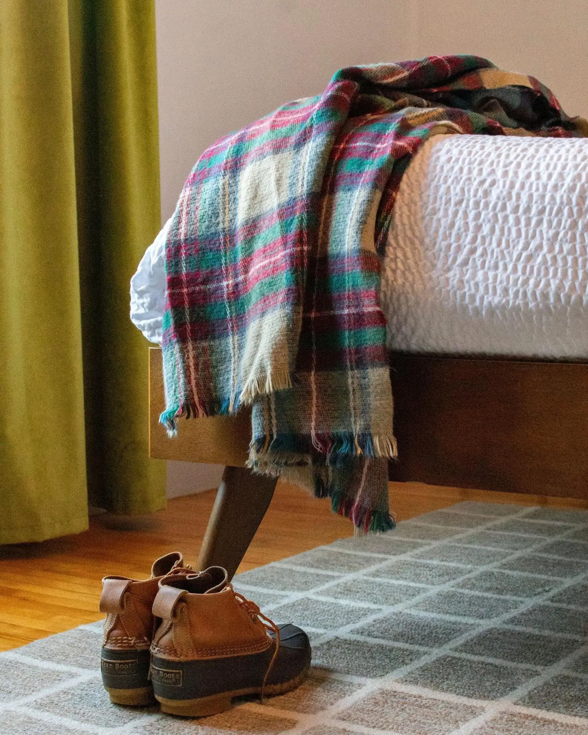 Queen Suite with Spa Bath in Launchpoint Lodge Queen Suite with Spa Bath in Launchpoint Lodge