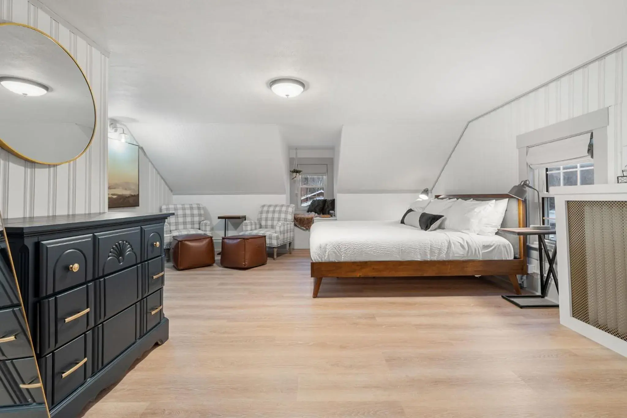 Two-Bedroom Suite in Launchpoint Lodge Two-Bedroom Suite in Launchpoint Lodge