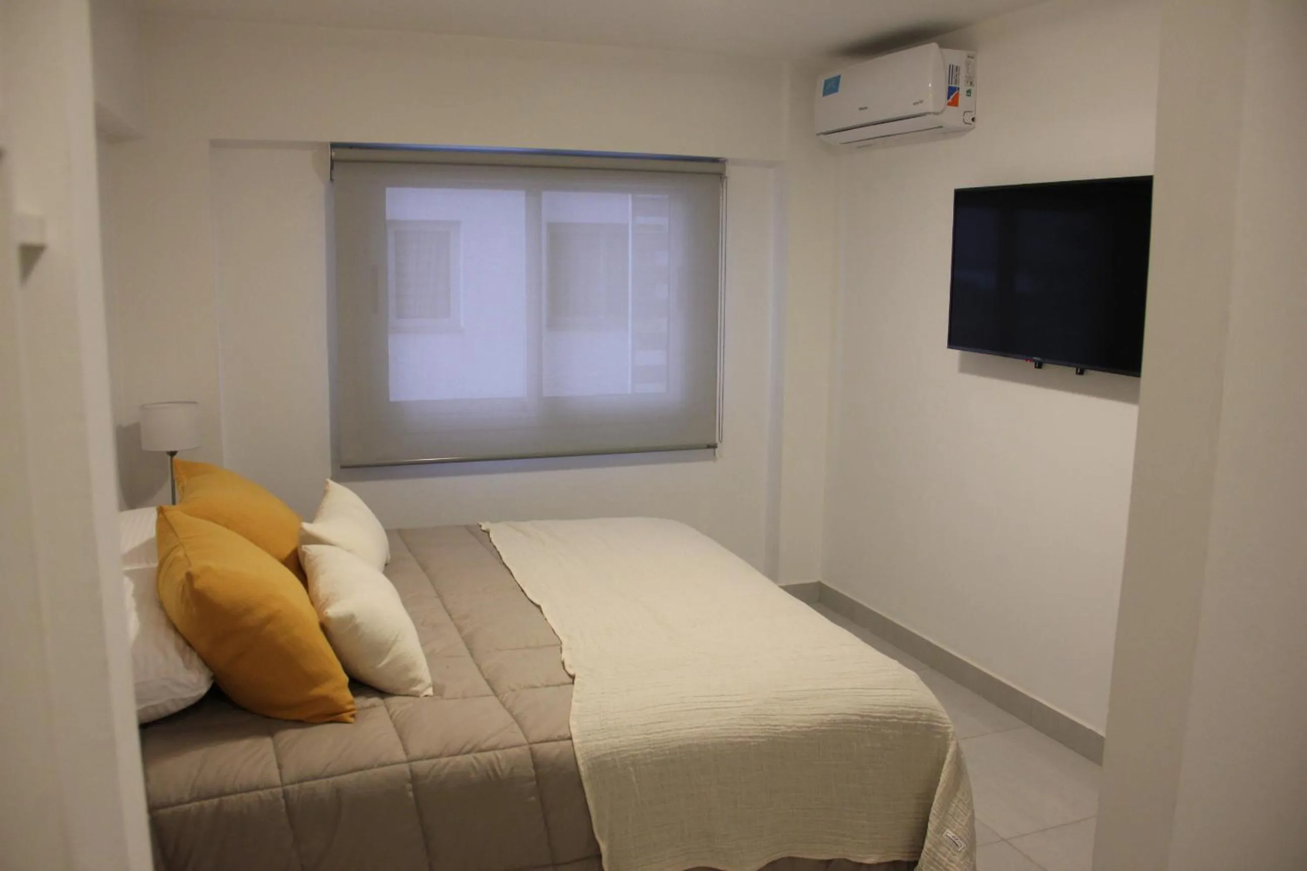 Bedroom, Bed in HOMEFULL Apartamentos